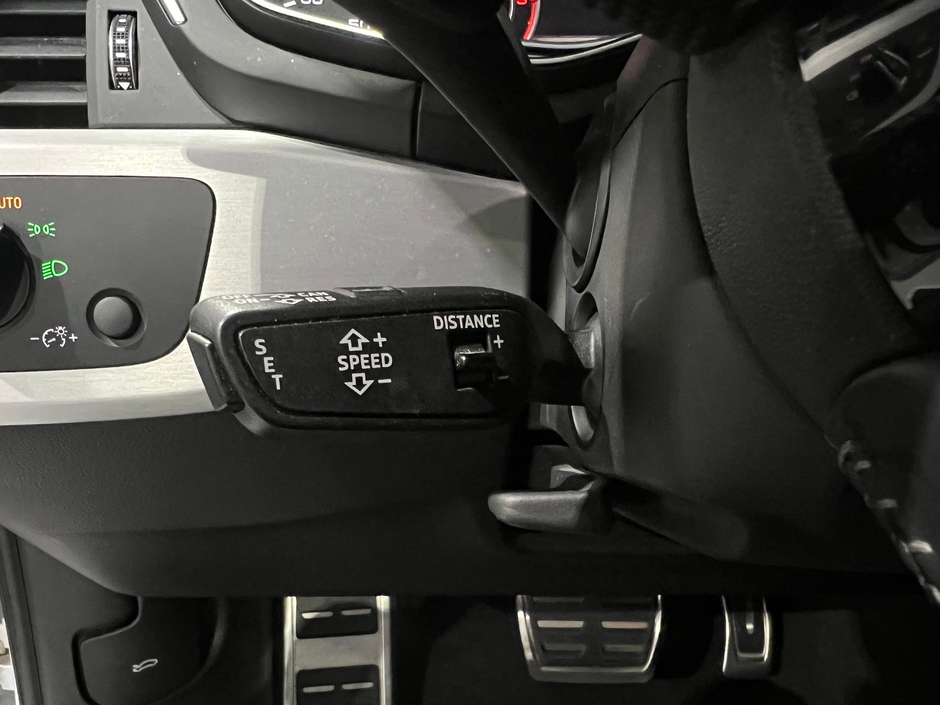 AUDI A4 Avant 40 TDI qu**S-Line,Matrix MED,Tempomat ACC,CH Auslieferung,Frisch ab MFK**-image-10