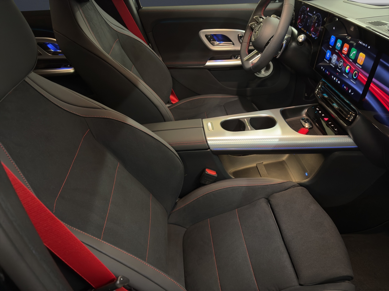 MERCEDES-BENZ GLB 200 4MATIC-image-9