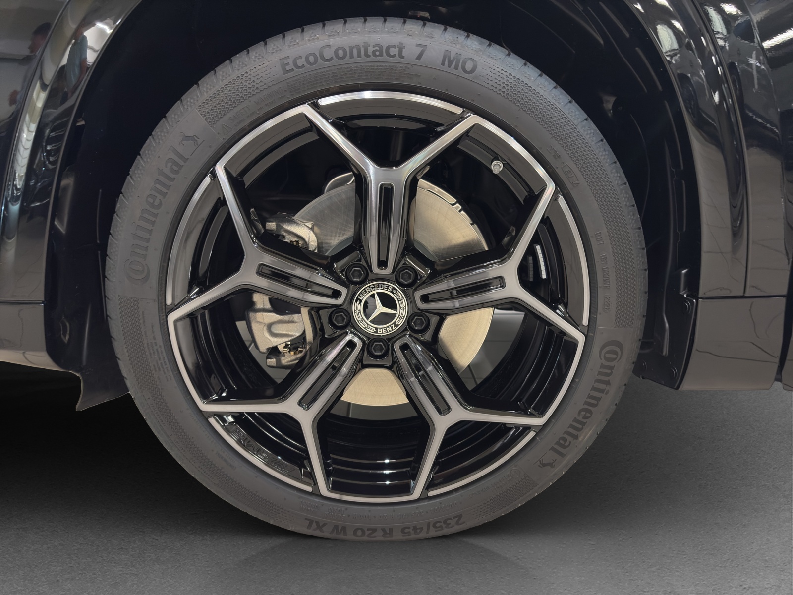 MERCEDES-BENZ GLB 200 4MATIC-image-15