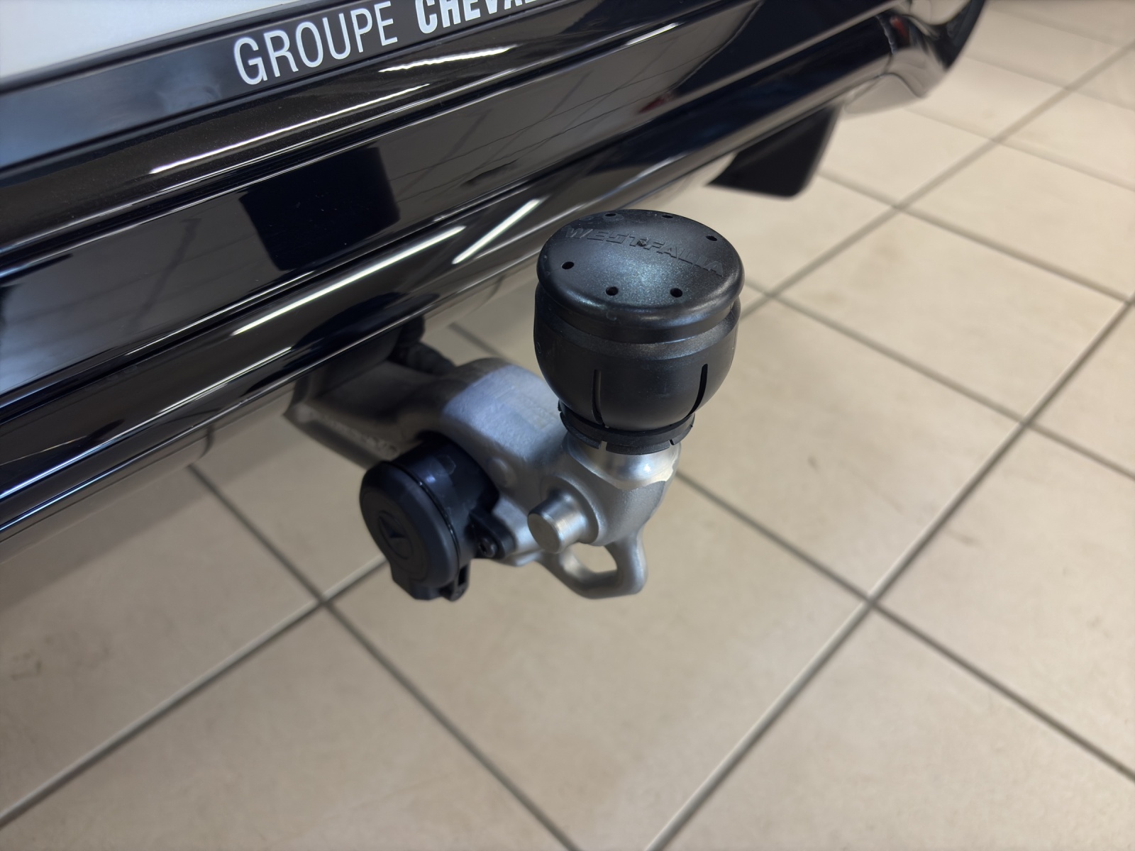 MERCEDES-BENZ GLB 200 4MATIC-image-14