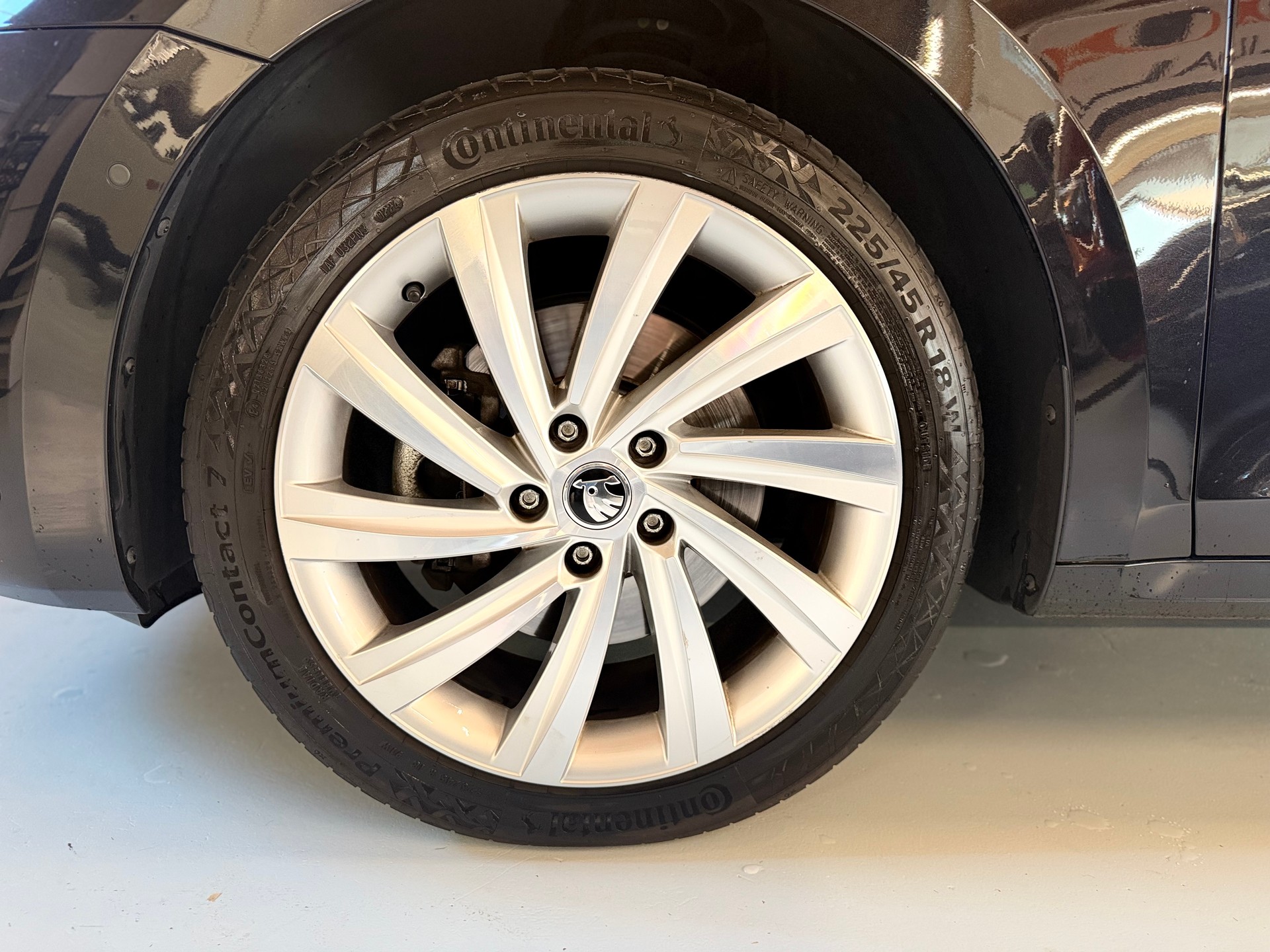 SKODA Octavia Combi 2.0 TDI DSG Style 4x4-image-4