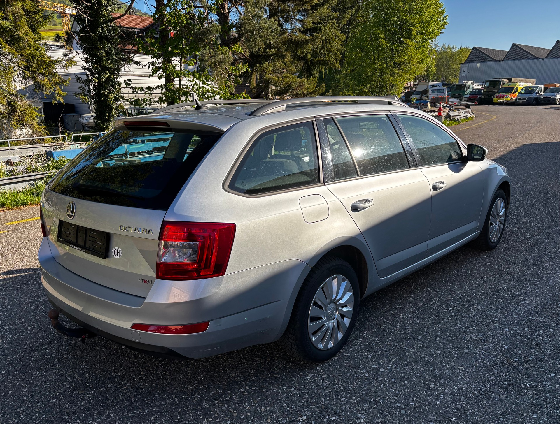 SKODA OCTAVIA-image-5