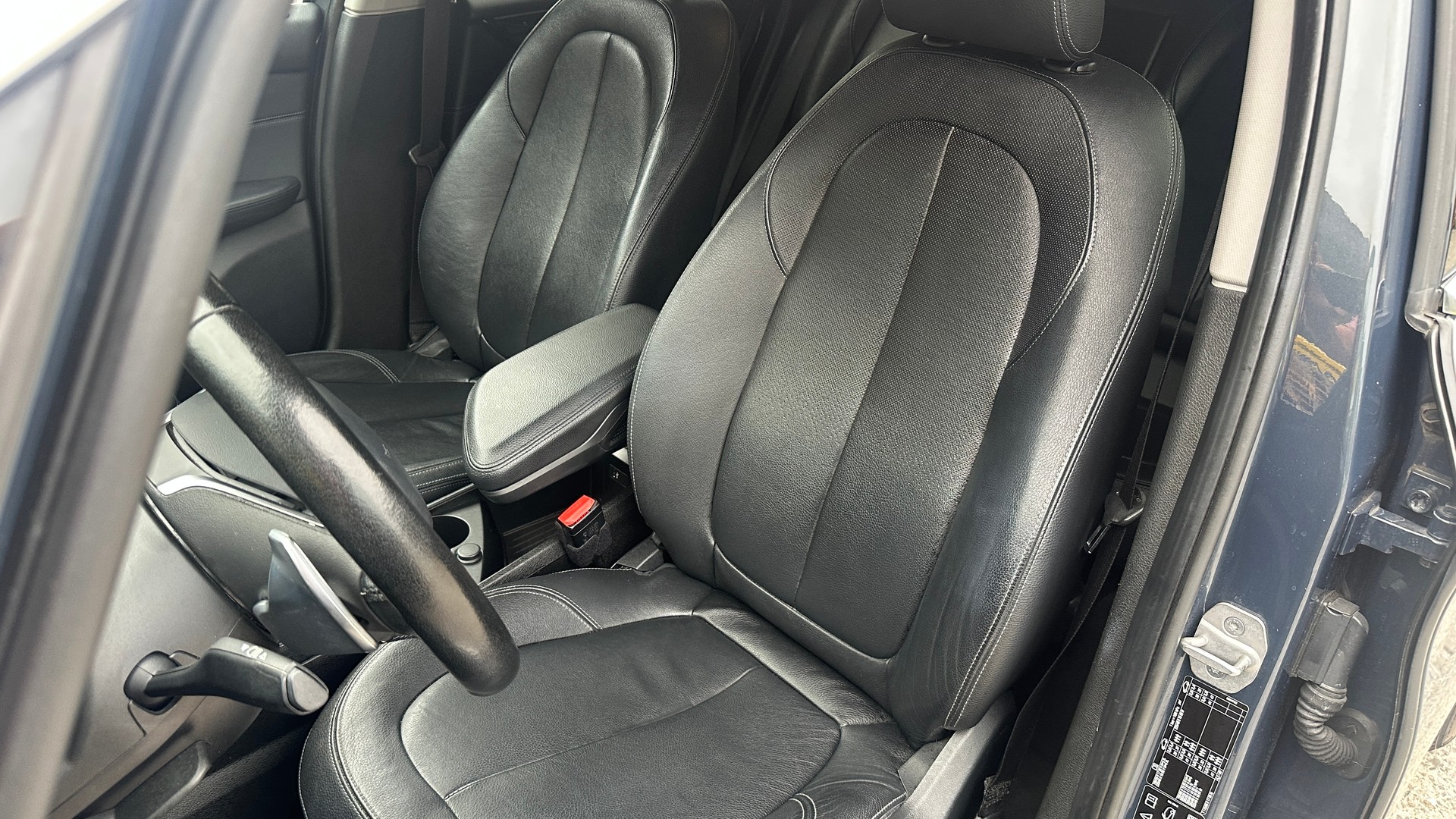BMW 218d xDrive Active Tourer Luxury Line Steptronic-image-4