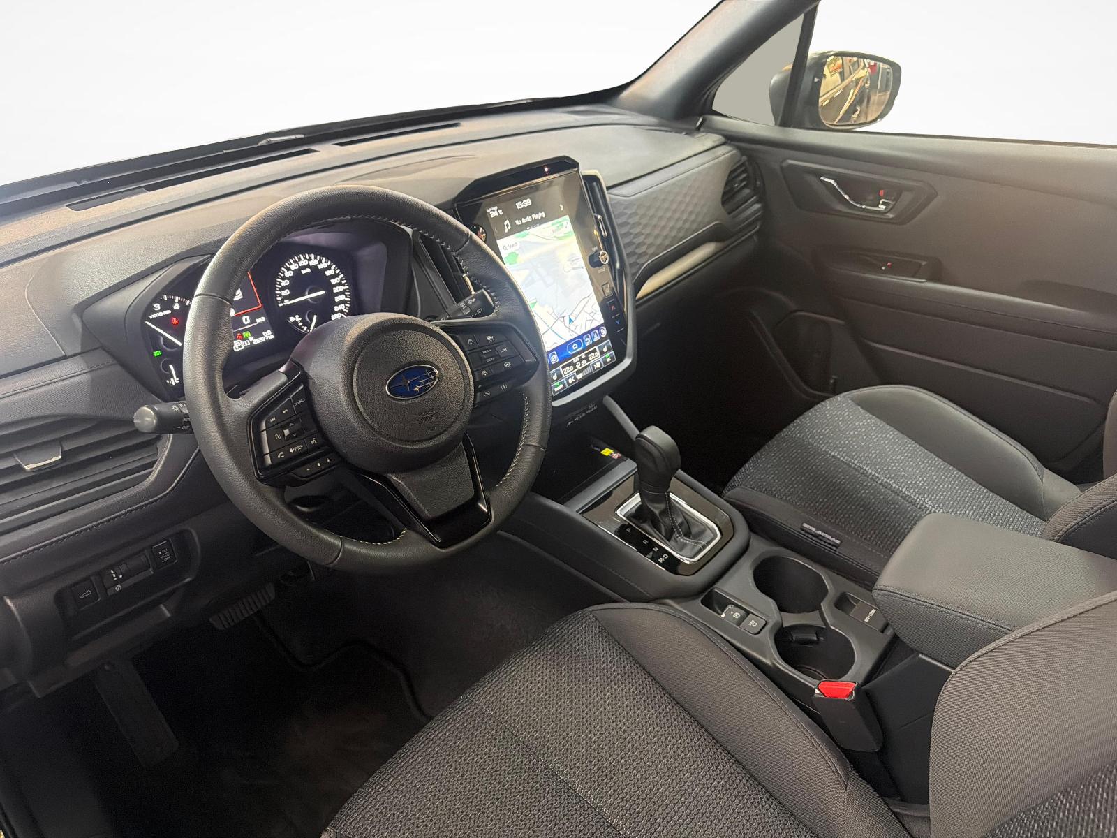 SUBARU Forester Station 2.0i e-Boxer Swiss Plus-image-10