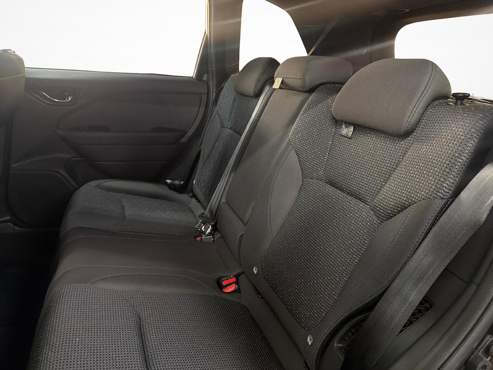 SUBARU Forester Station 2.0i e-Boxer Swiss Plus-image-17