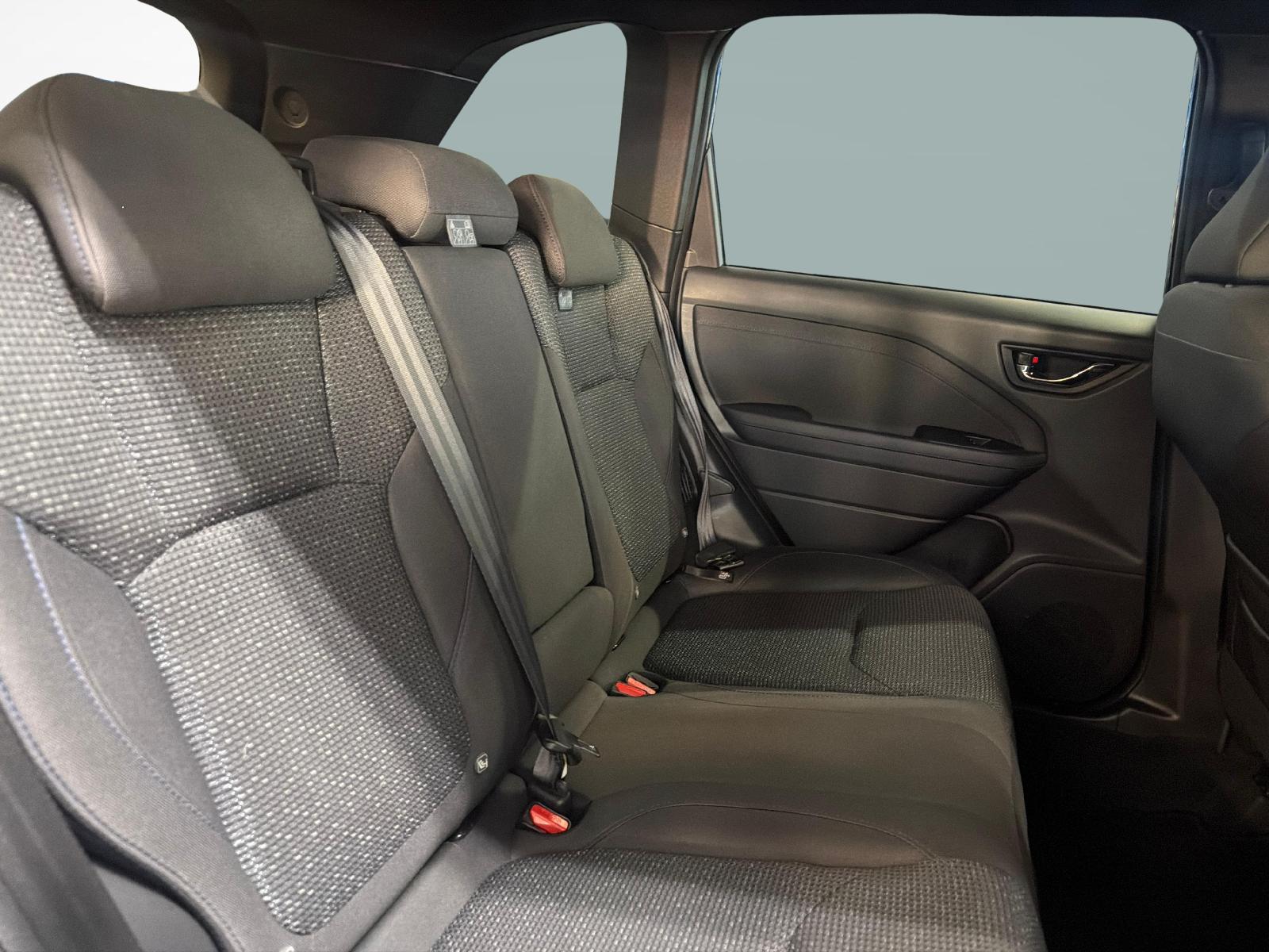 SUBARU Forester Station 2.0i e-Boxer Swiss Plus-image-18