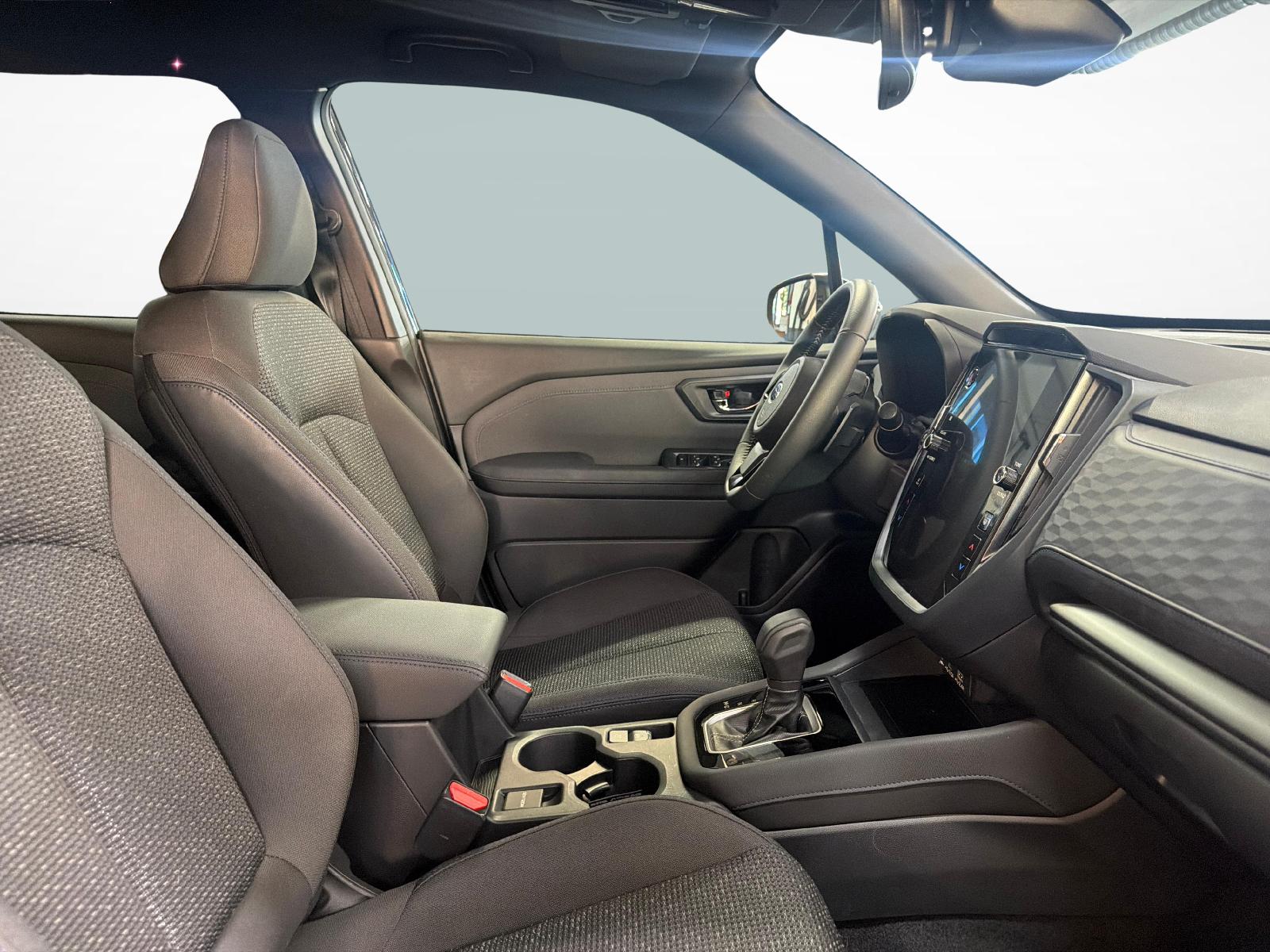SUBARU Forester Station 2.0i e-Boxer Swiss Plus-image-11