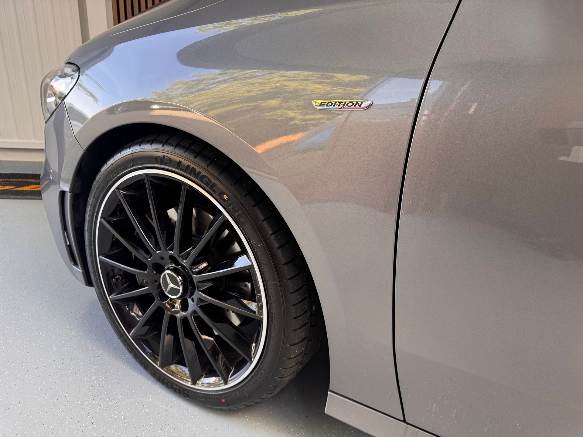 MERCEDES-BENZ B 220 d 4Matic AMG Line 8G-DCT-image-3