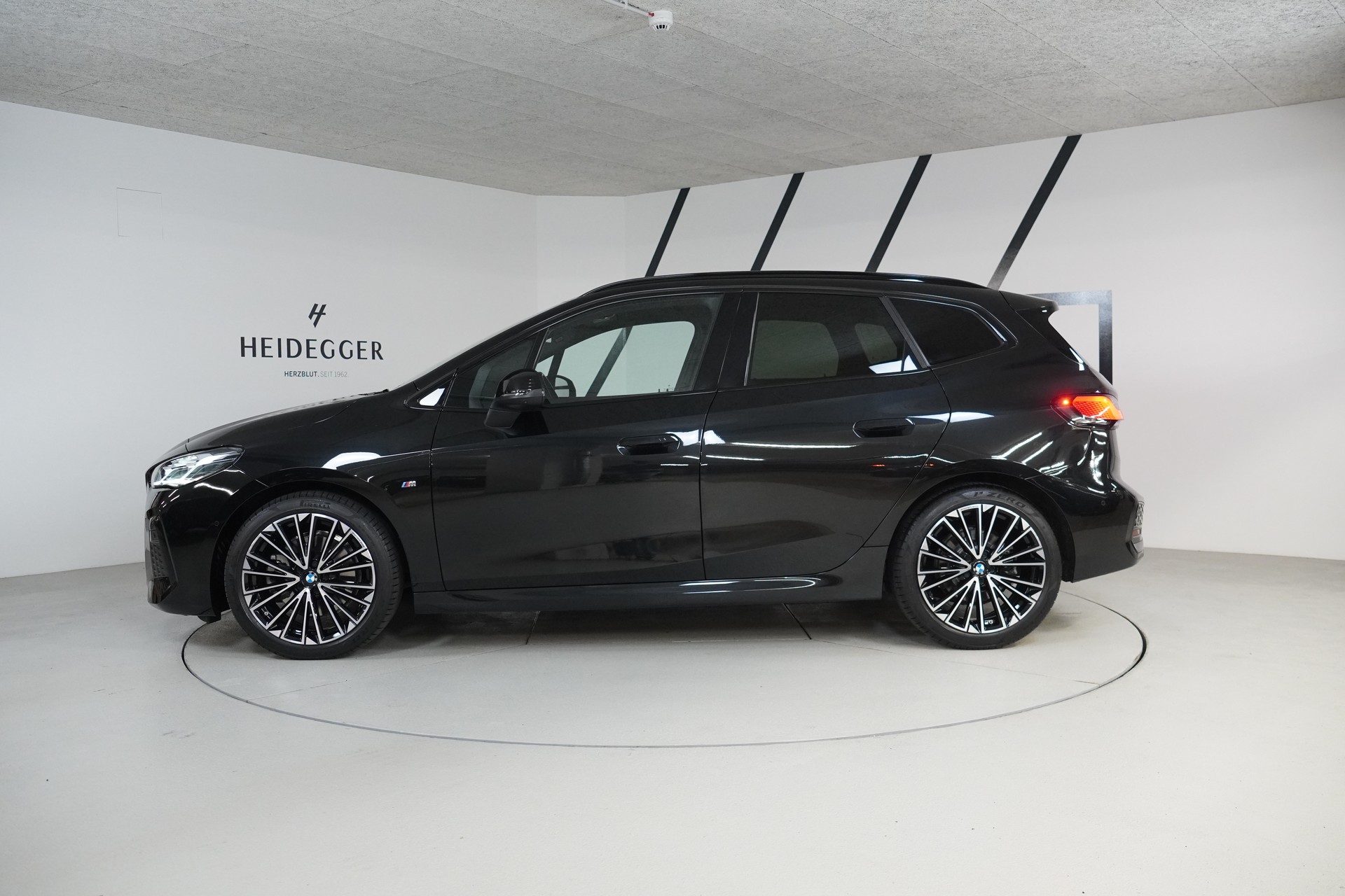 BMW 223i Active Tourer xDrive M Sport DKG-image-3