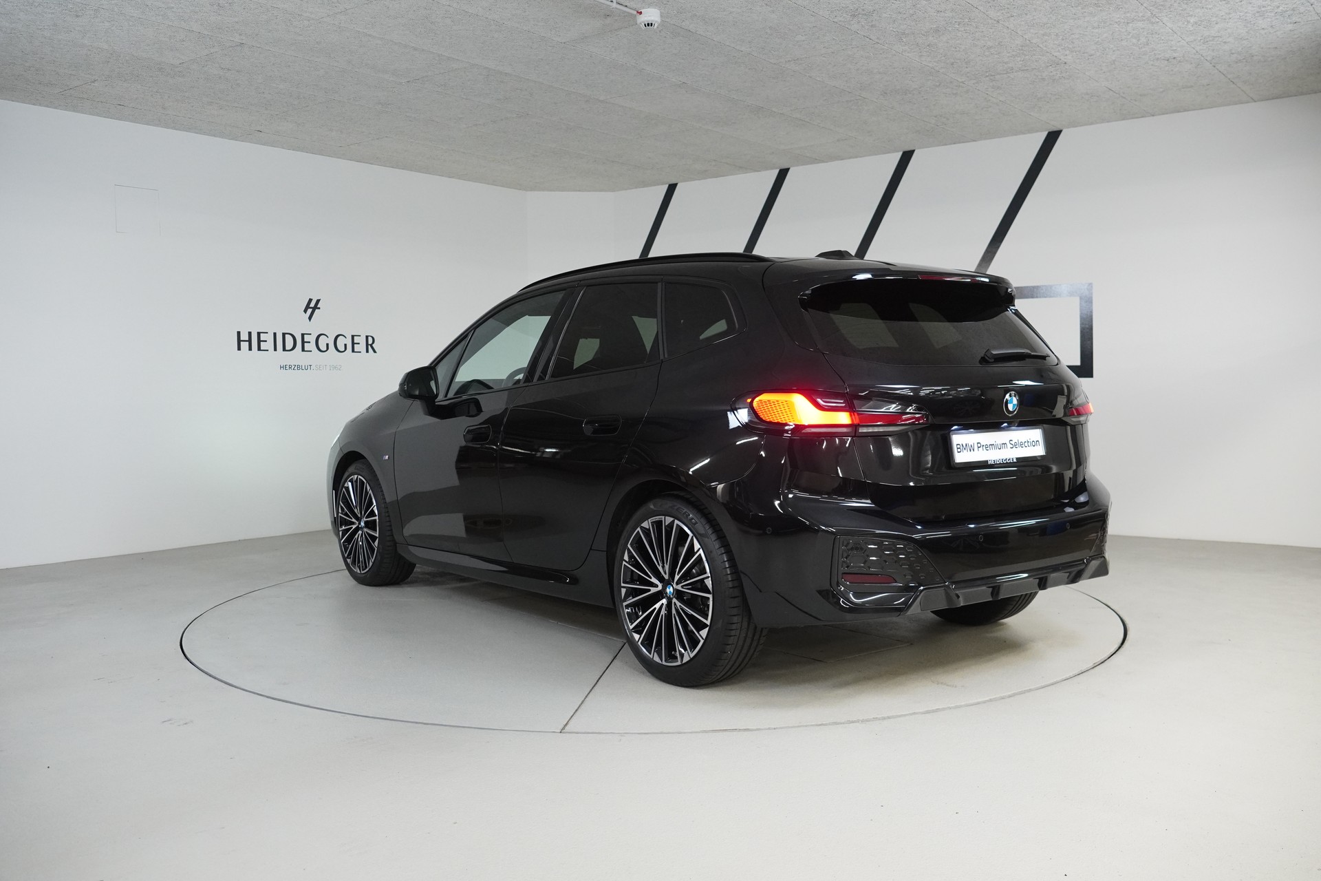 BMW 223i Active Tourer xDrive M Sport DKG-image-4