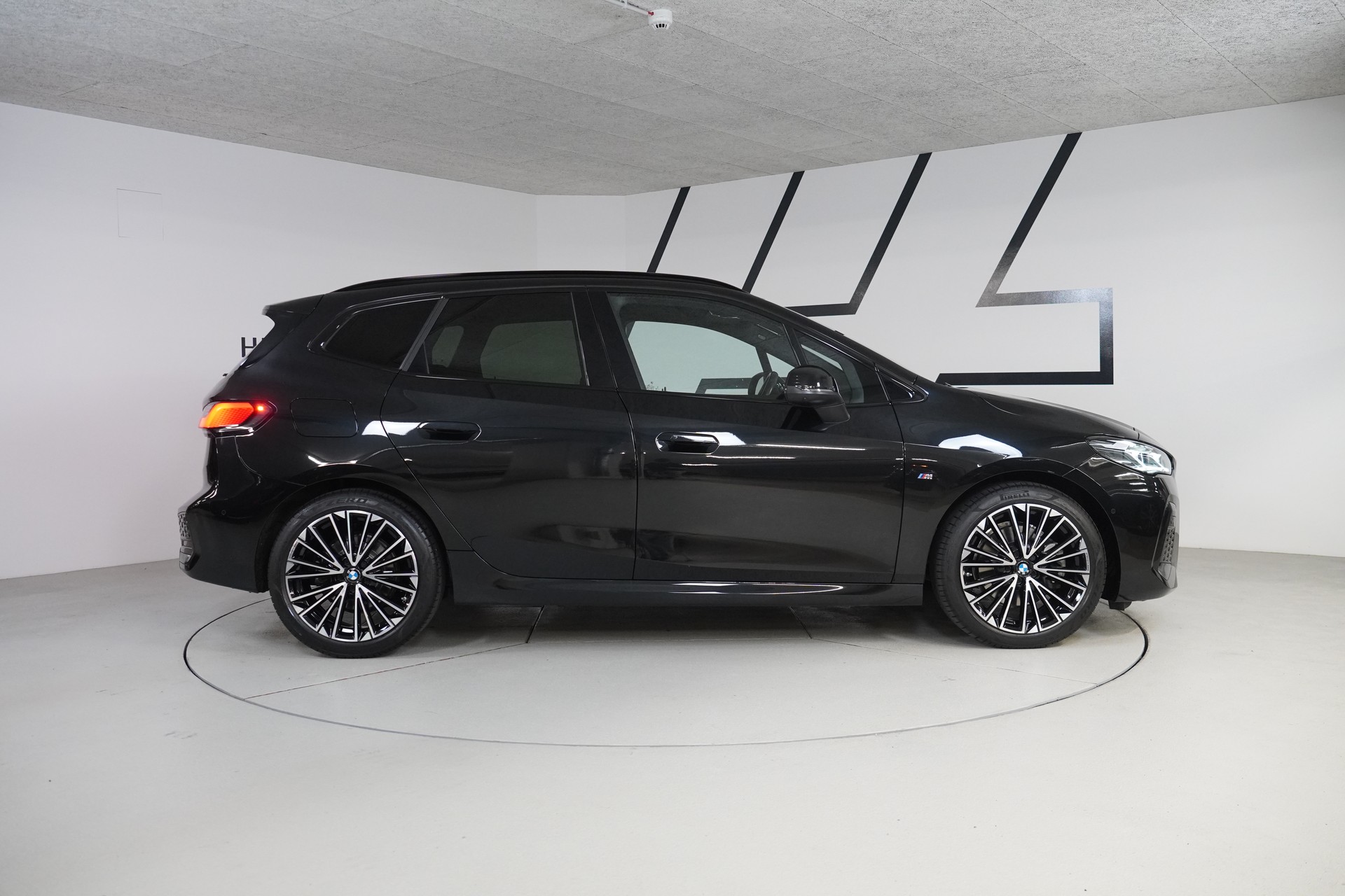 BMW 223i Active Tourer xDrive M Sport DKG-image-7