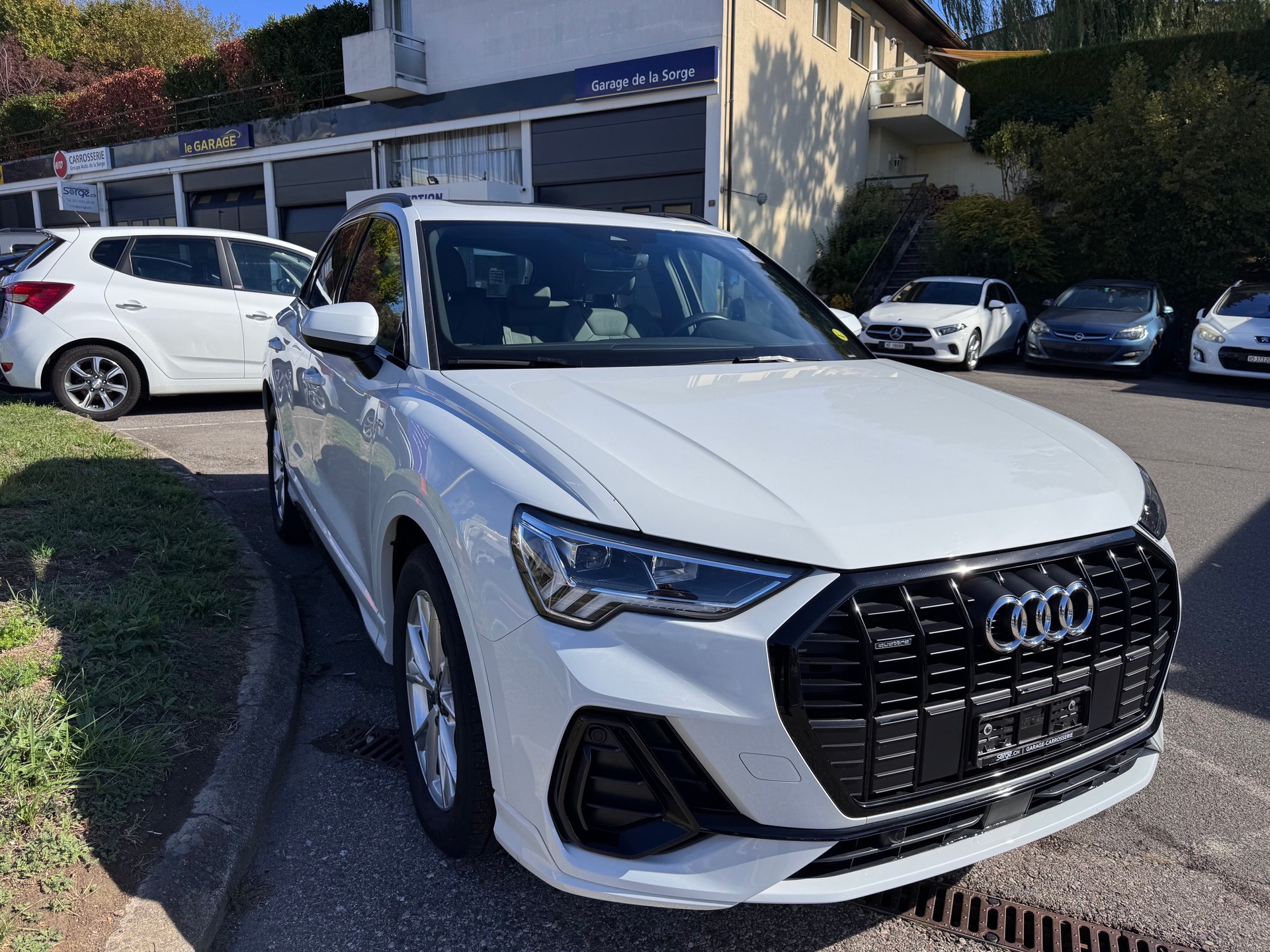 AUDI Q3 35 TDI S line Attraction quattro S-tronic-image-2
