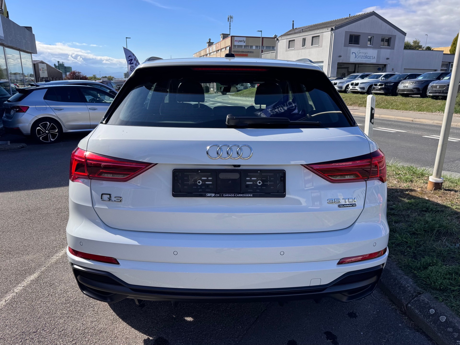 AUDI Q3 35 TDI S line Attraction quattro S-tronic-image-5