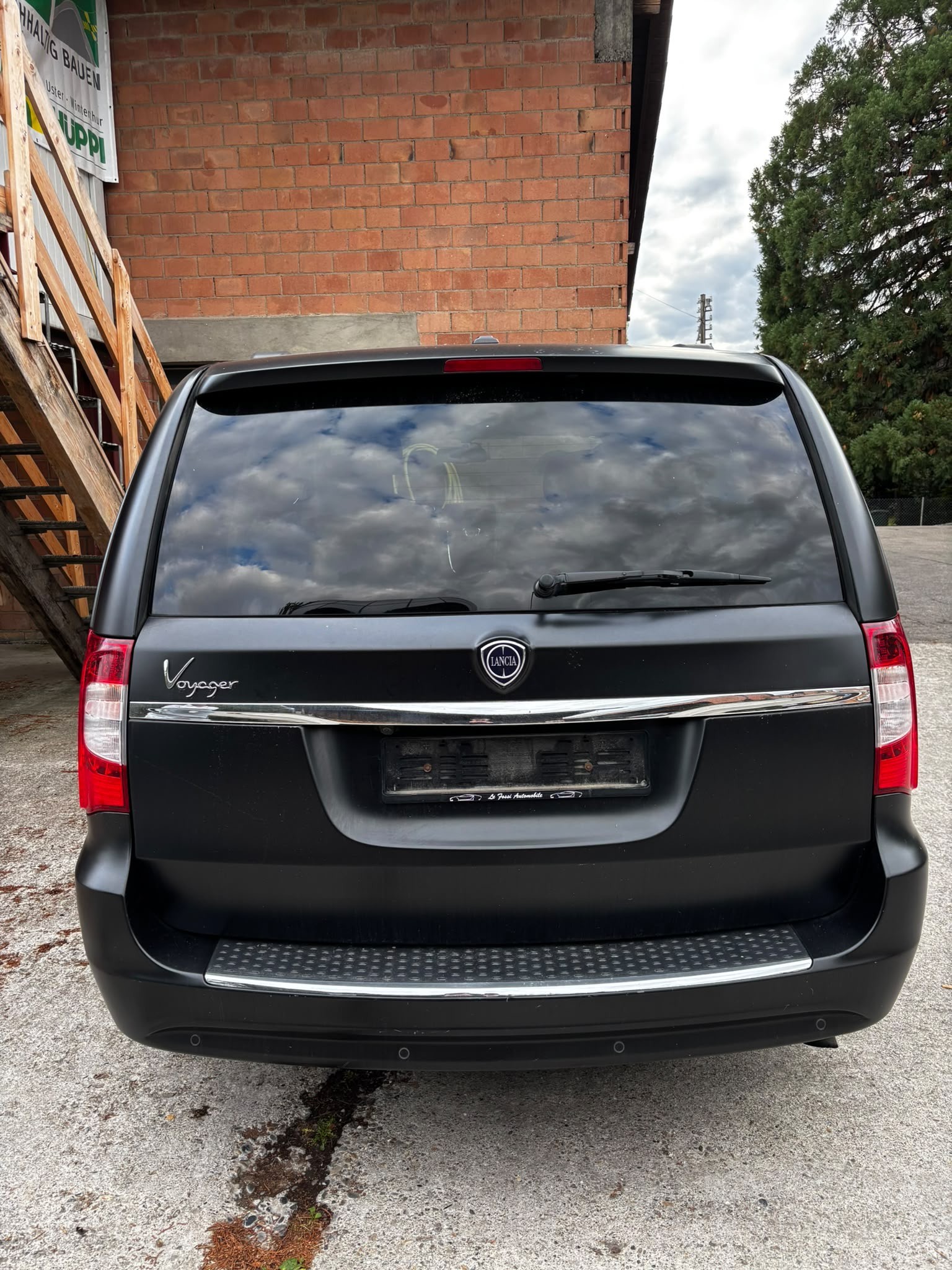 LANCIA Voyager 2.8D Gold Automatic-image-2