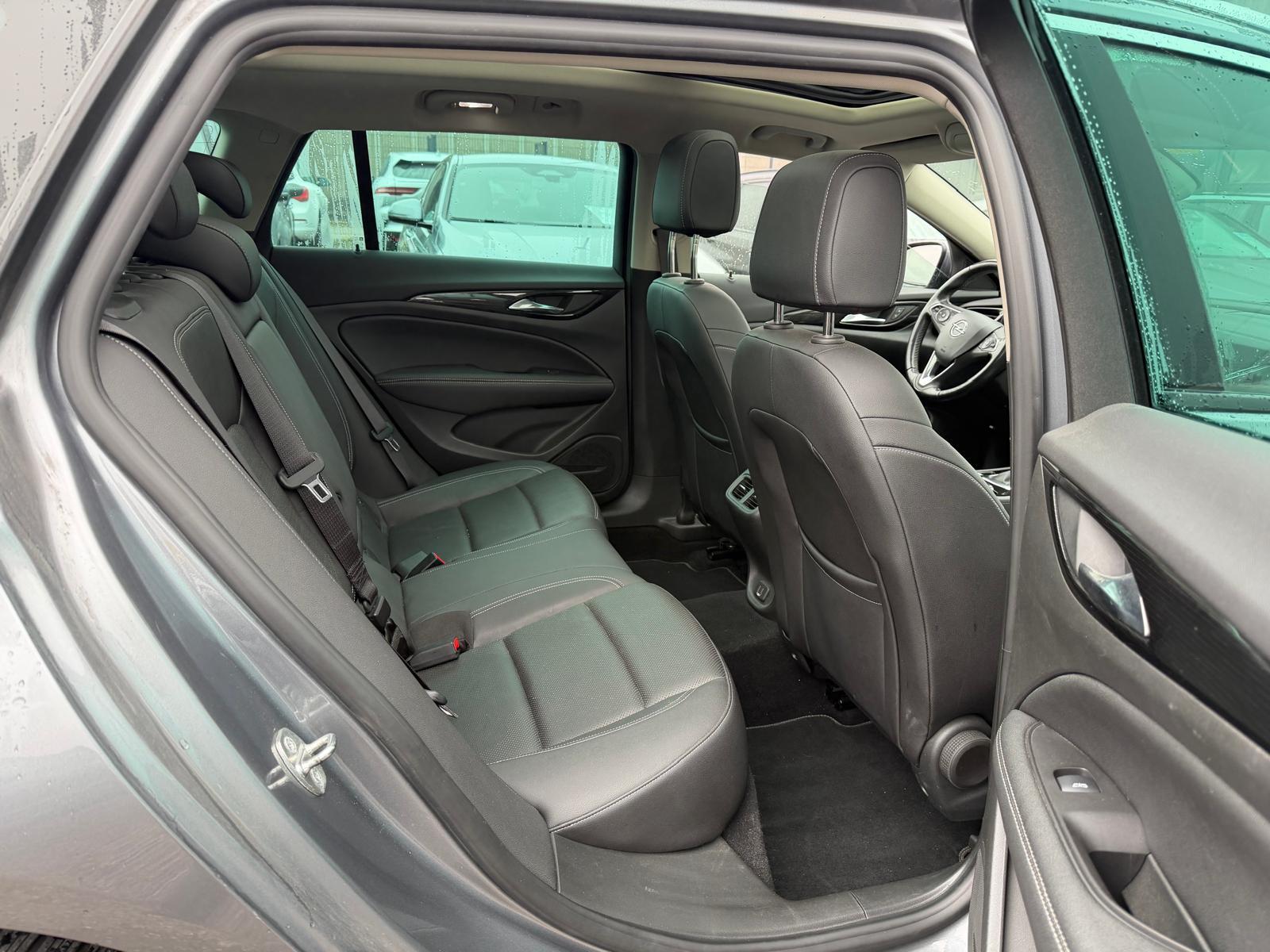 OPEL Insignia Sports Tourer 2.0 CDTi BiT. Excellence AWD-image-11