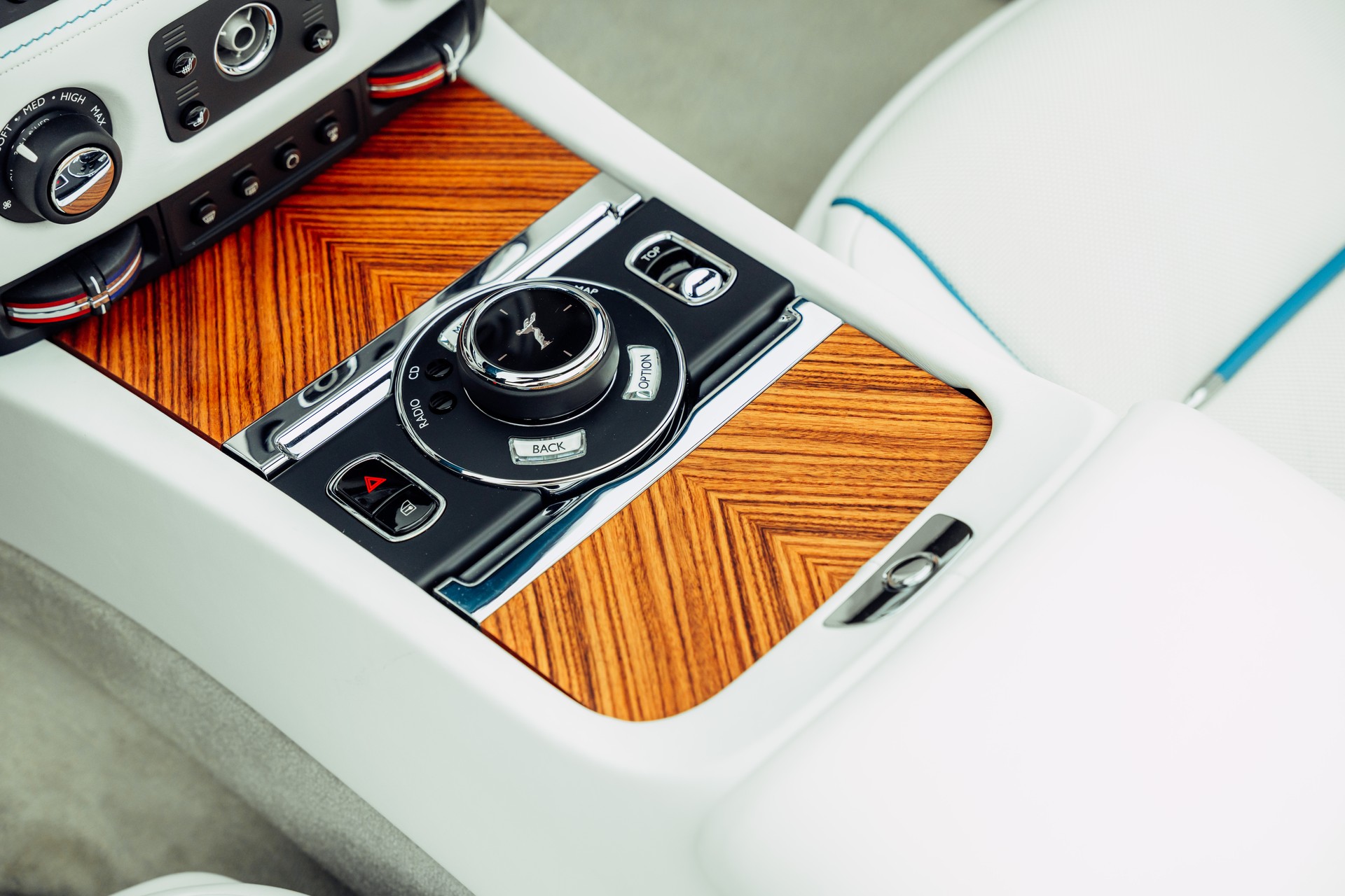 ROLLS-ROYCE Dawn 6.6 V12-image-11