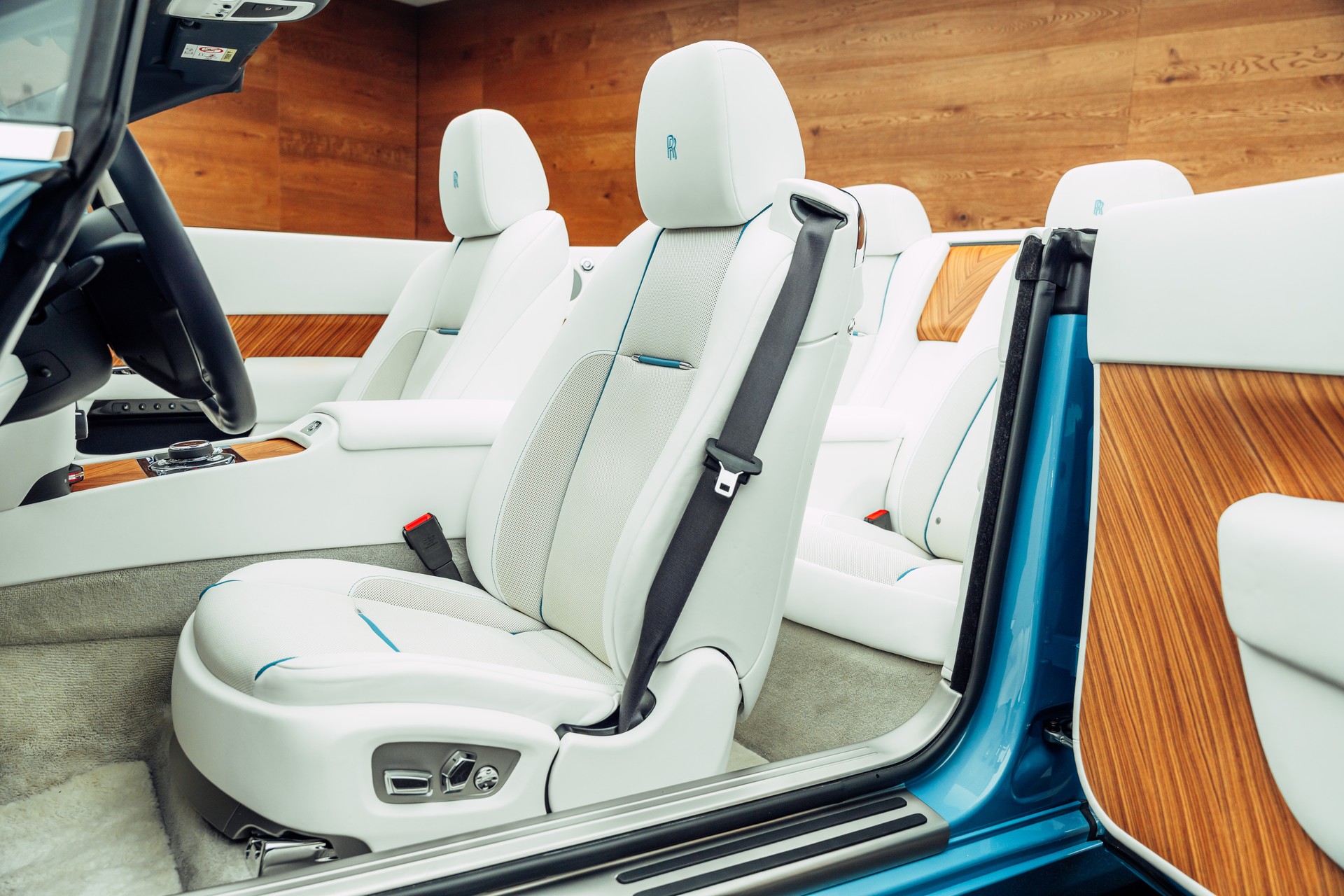 ROLLS-ROYCE Dawn 6.6 V12-image-6