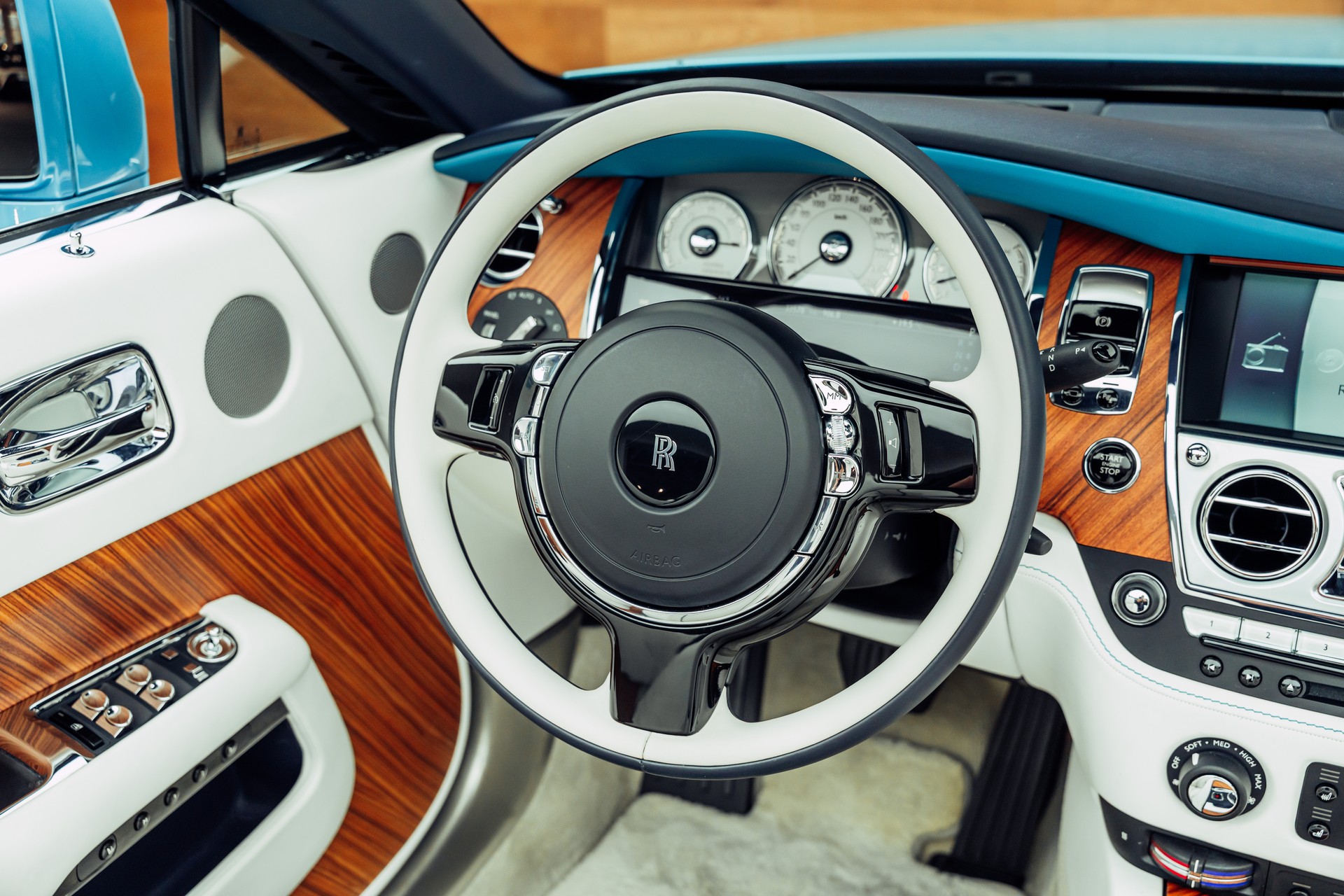 ROLLS-ROYCE Dawn 6.6 V12-image-21