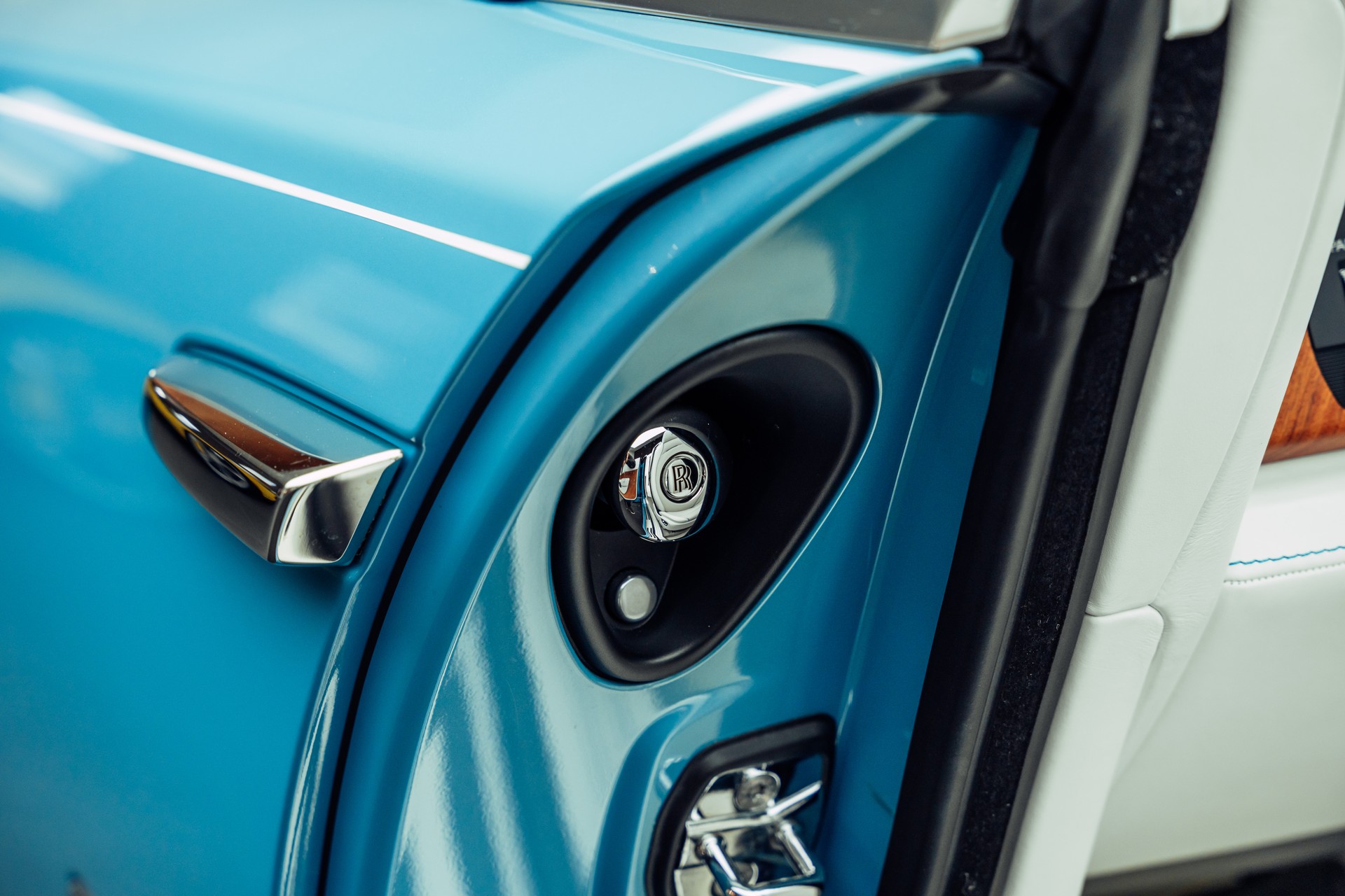 ROLLS-ROYCE Dawn 6.6 V12-image-22