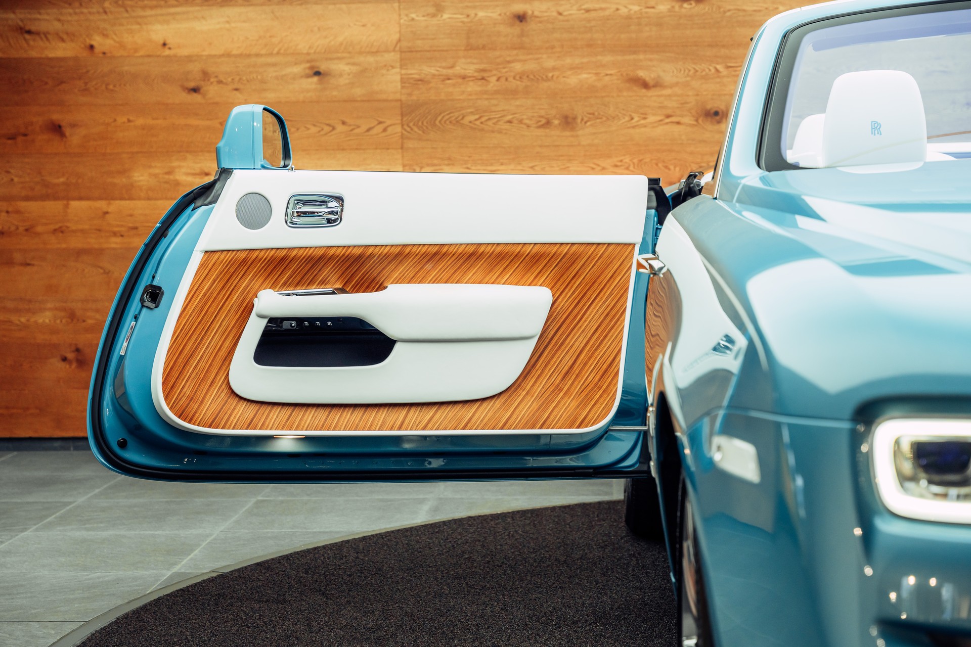 ROLLS-ROYCE Dawn 6.6 V12-image-13