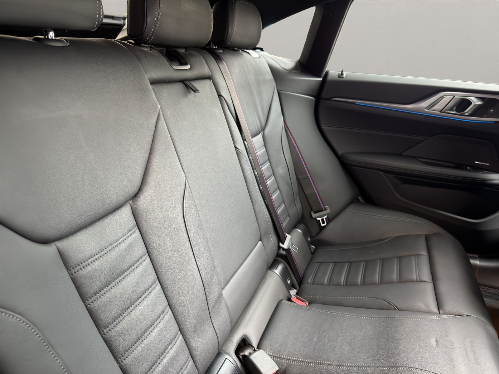 BMW i4 M50 M Sport Pro mit Pack Carbon-image-14