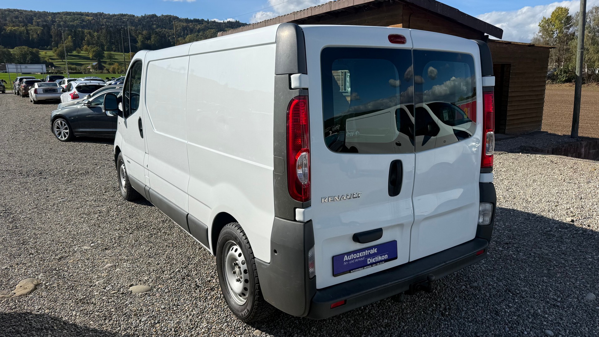RENAULT Trafic 2.0 dCi 115 2.9t L2H1-image-18