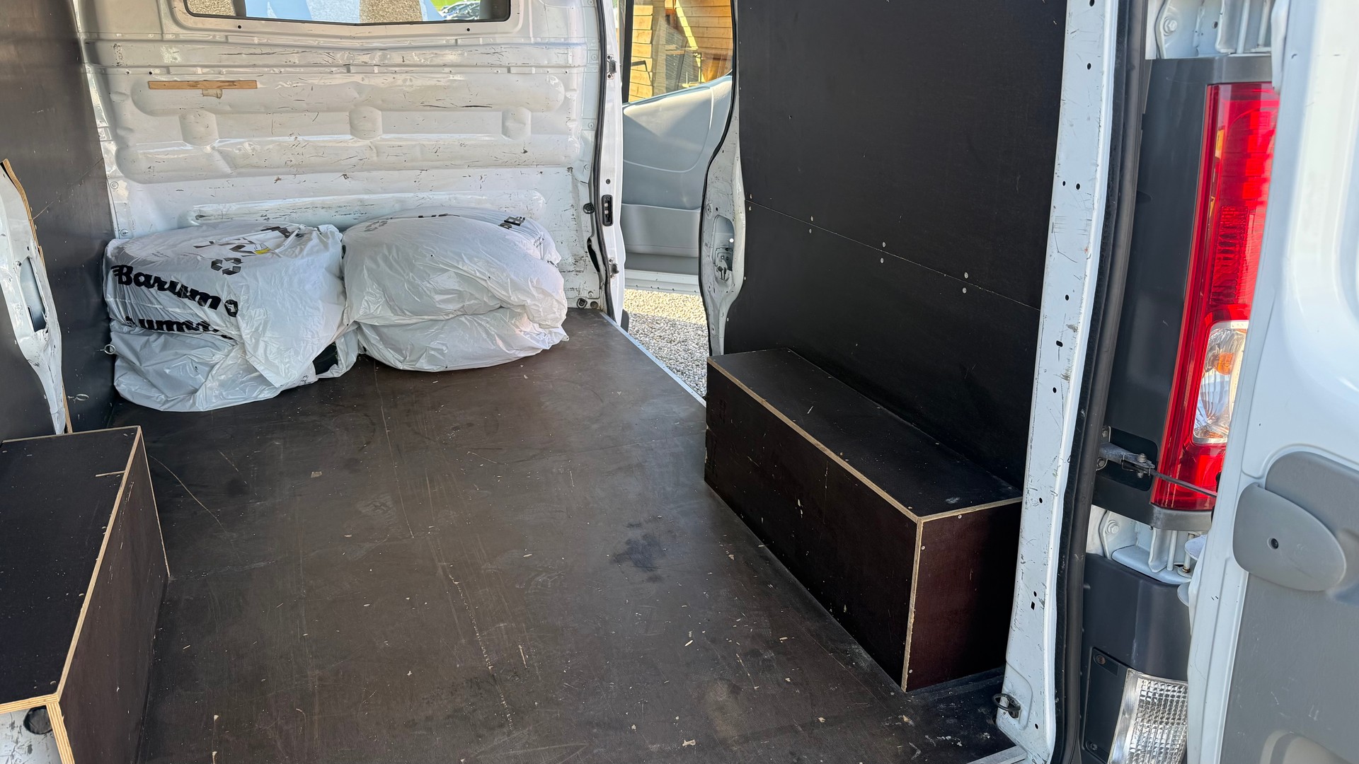 RENAULT Trafic 2.0 dCi 115 2.9t L2H1-image-9