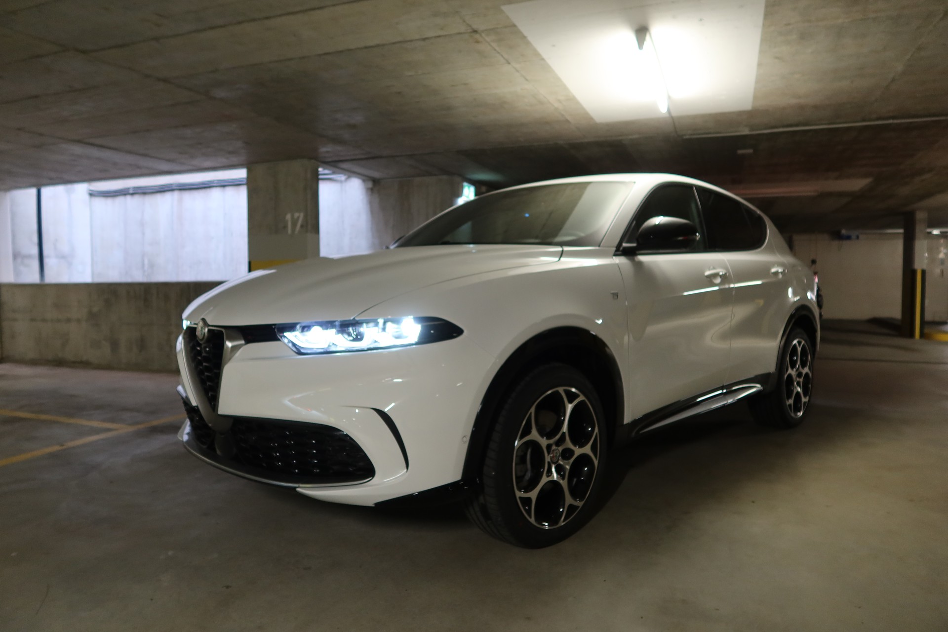 ALFA ROMEO Tonale PHEV Q4 Ti P. Prem-image-0