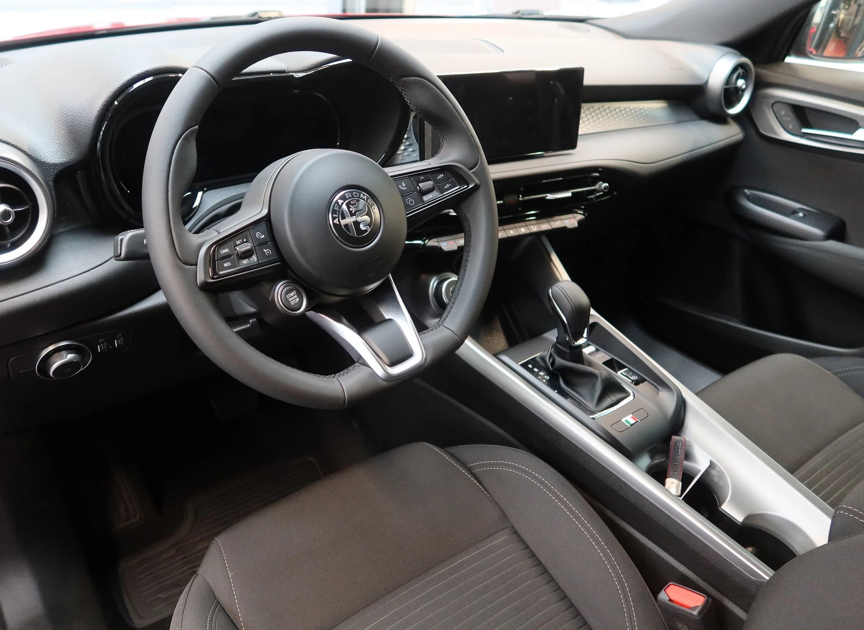 ALFA ROMEO Tonale PHEV Q4 Ti P. Prem-image-9