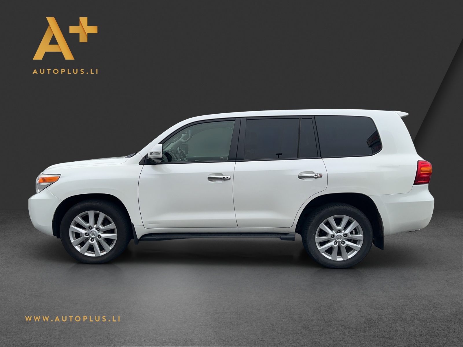 TOYOTA Land Cruiser V8 4.5 D-4D Sol-image-2