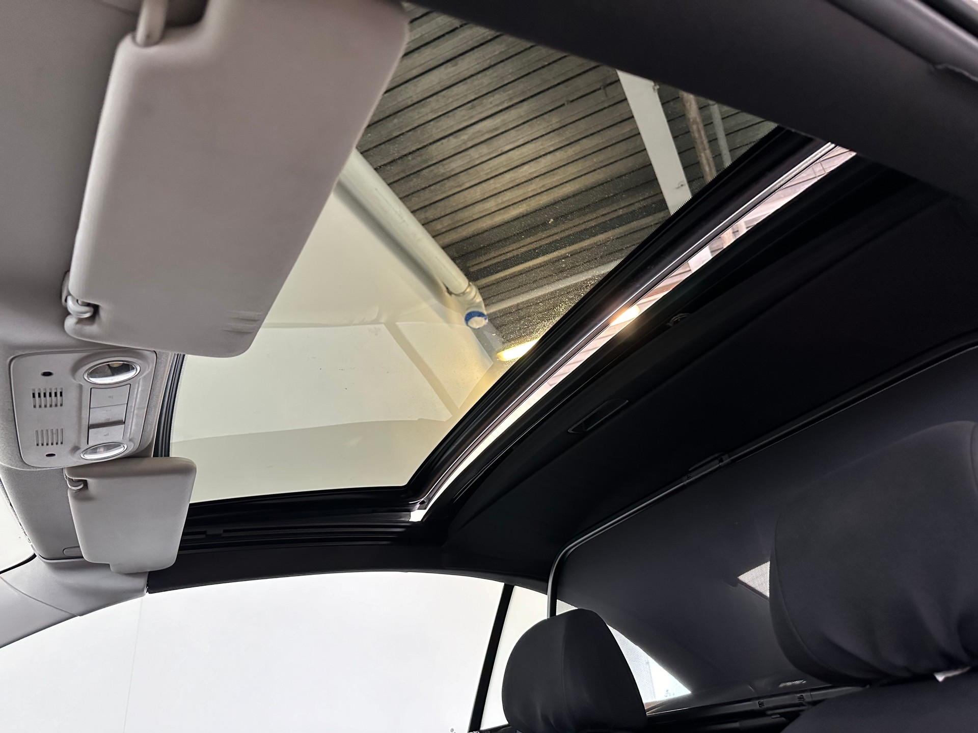 VW Eos 2.0 TDI-image-28