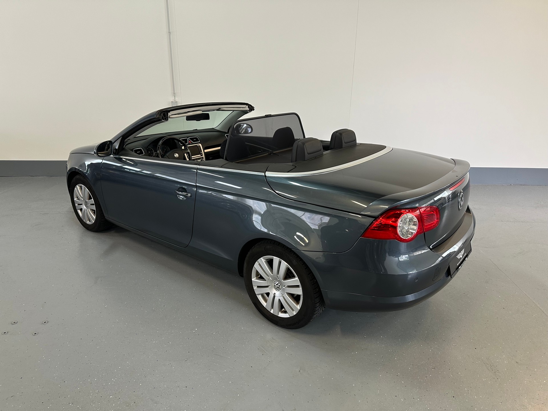 VW Eos 2.0 TDI-image-11