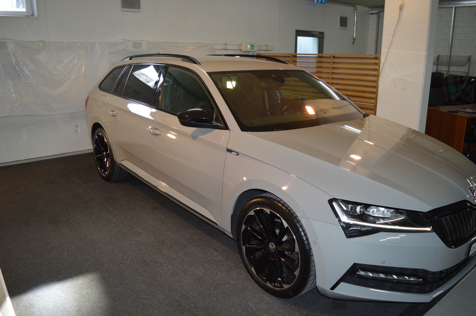 SKODA Superb 1.4 TSI Sport Line PHEV DSG-image-5
