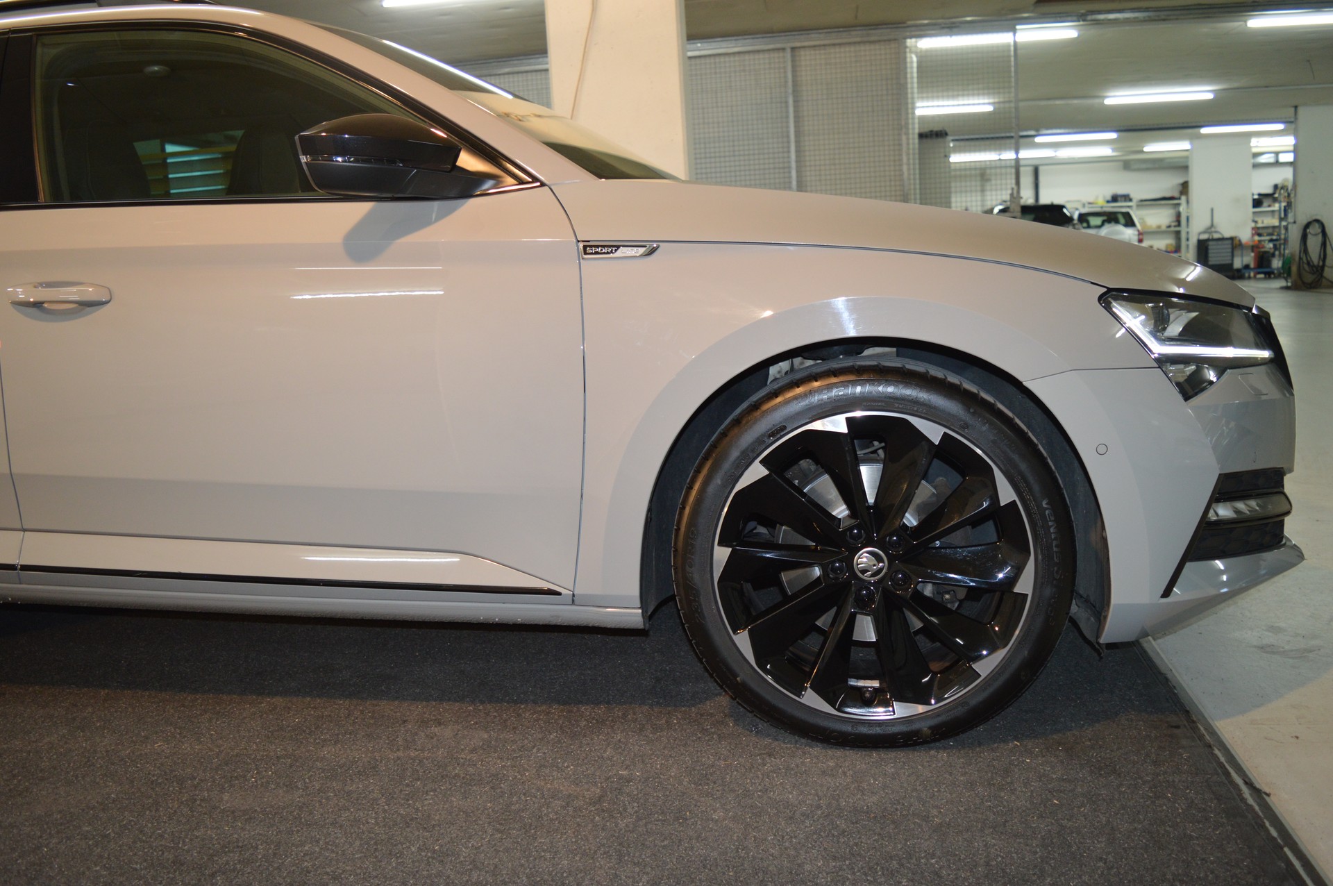 SKODA Superb 1.4 TSI Sport Line PHEV DSG-image-12