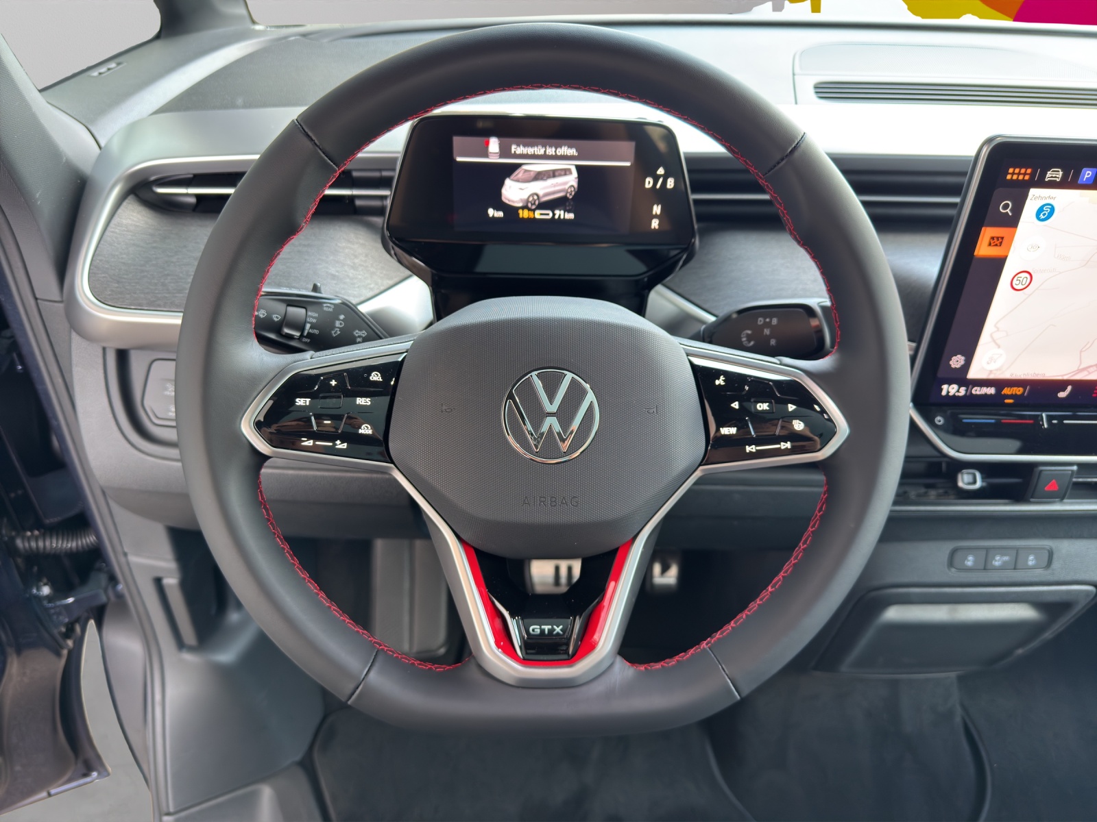 VW ID.Buzz LWB GTX 4 Motion-image-5
