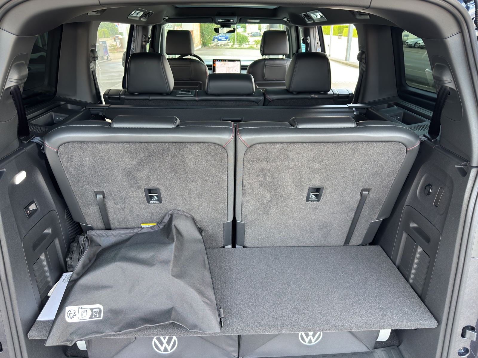 VW ID.Buzz LWB GTX 4 Motion-image-13