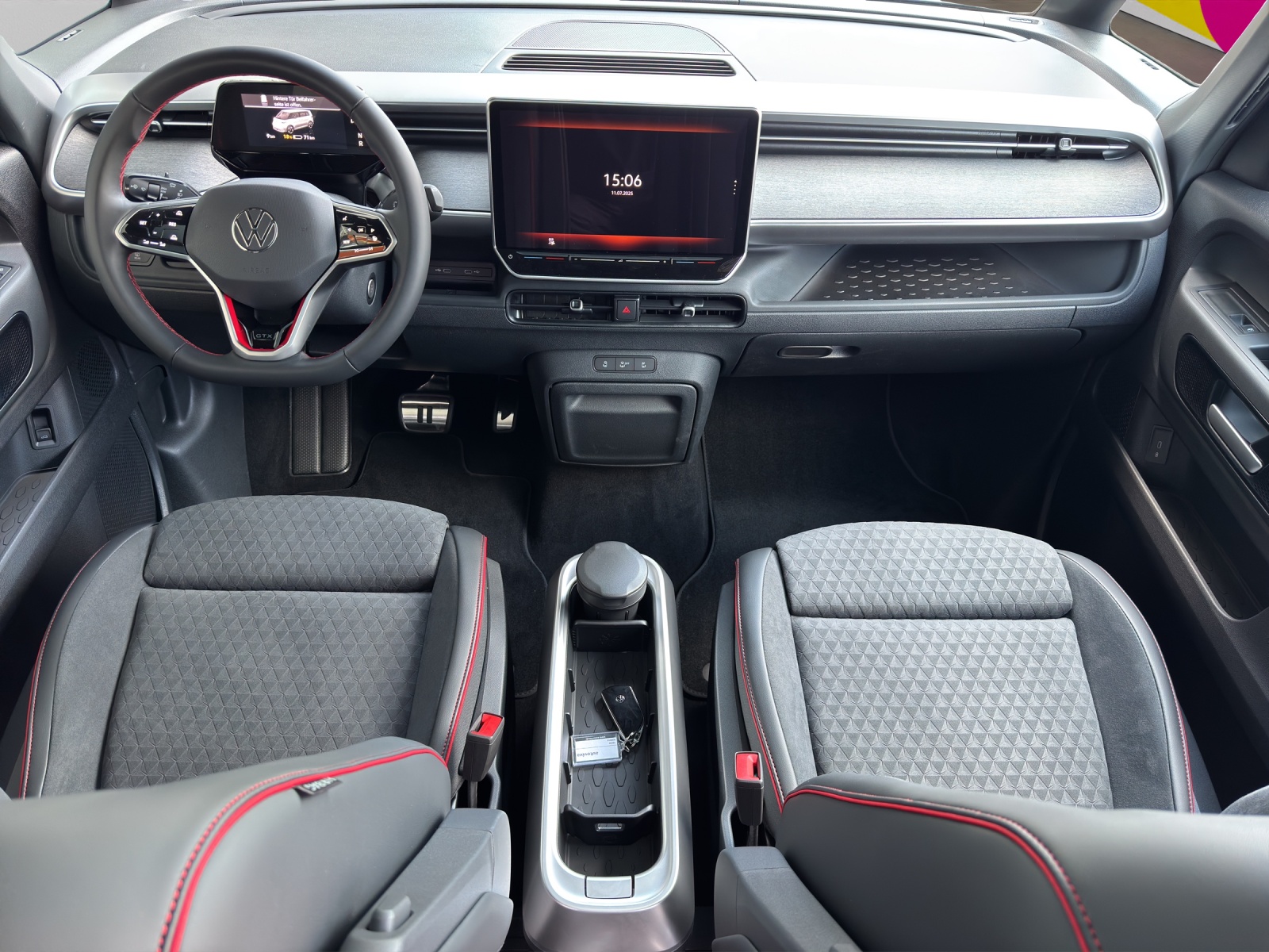 VW ID.Buzz LWB GTX 4 Motion-image-8