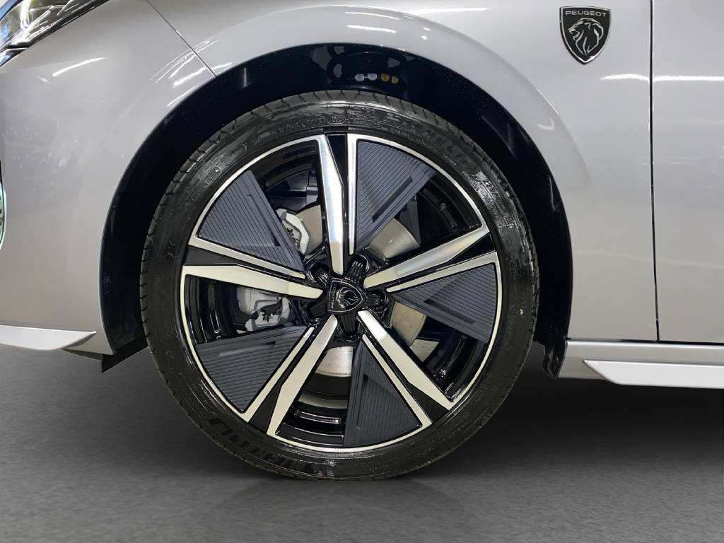 PEUGEOT 308 SW 1.2 Hybrid GT-image-14
