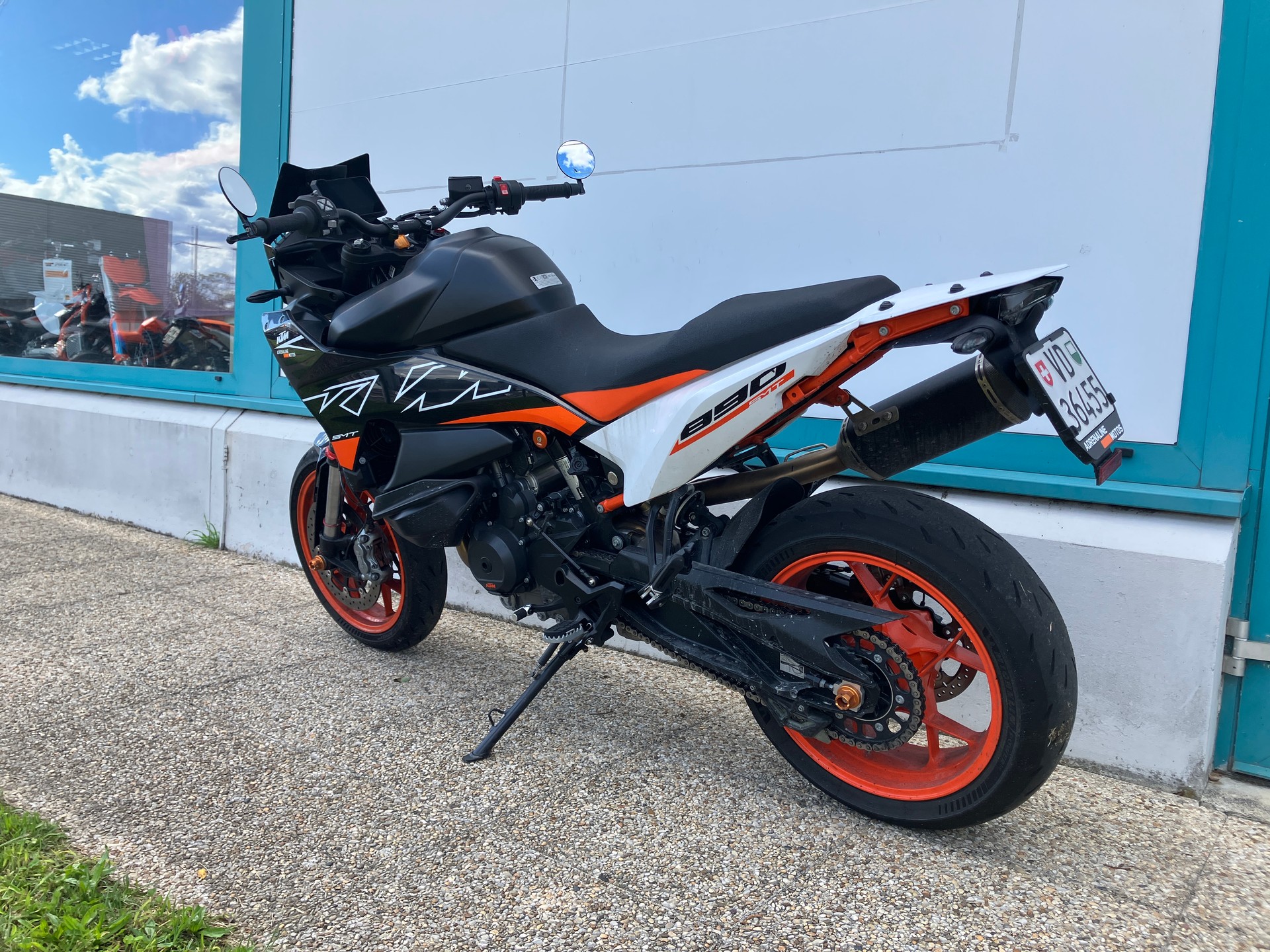 KTM 890 SMT-showroom-element-3