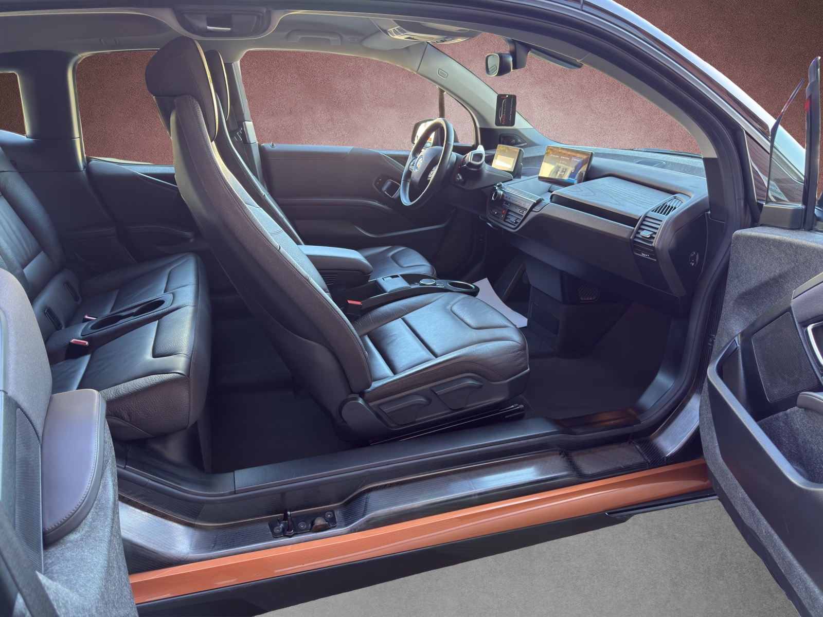 BMW i3s (120Ah) Roadstyle Black Edition-image-10