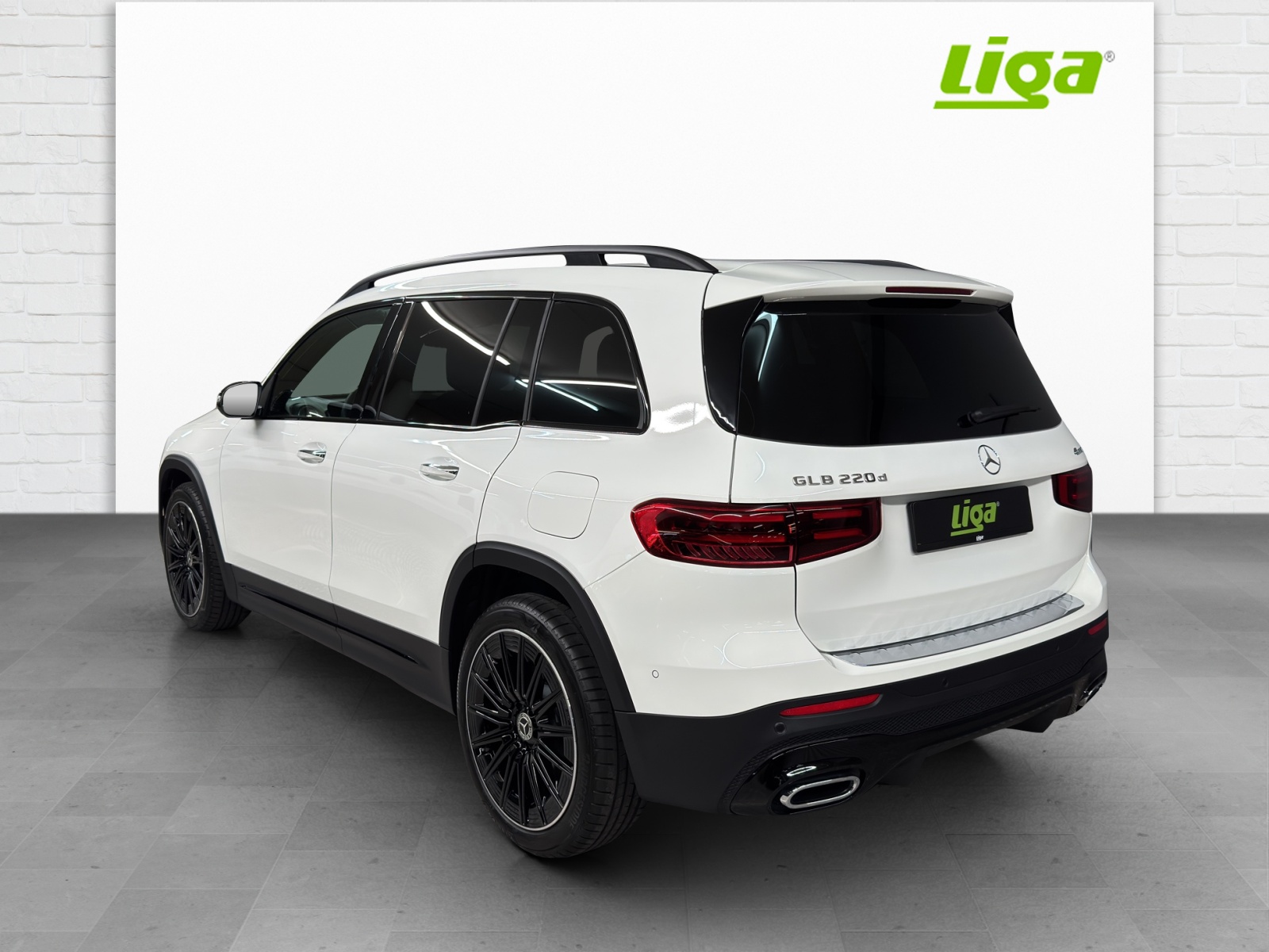 MERCEDES-BENZ GLB 220 d AMG Line 4Matic-showroom-element-3