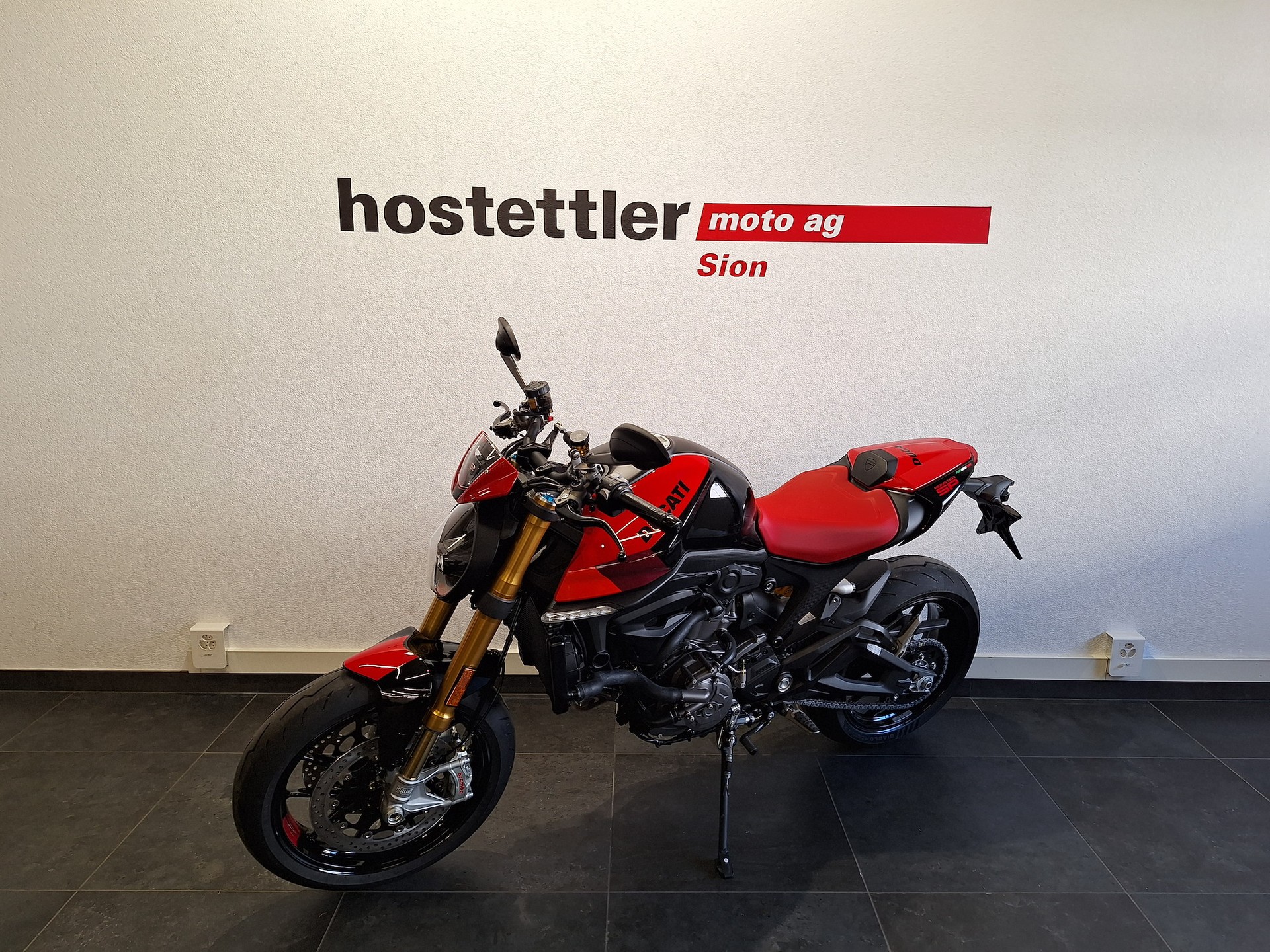 DUCATI Monster SP-showroom-element-1