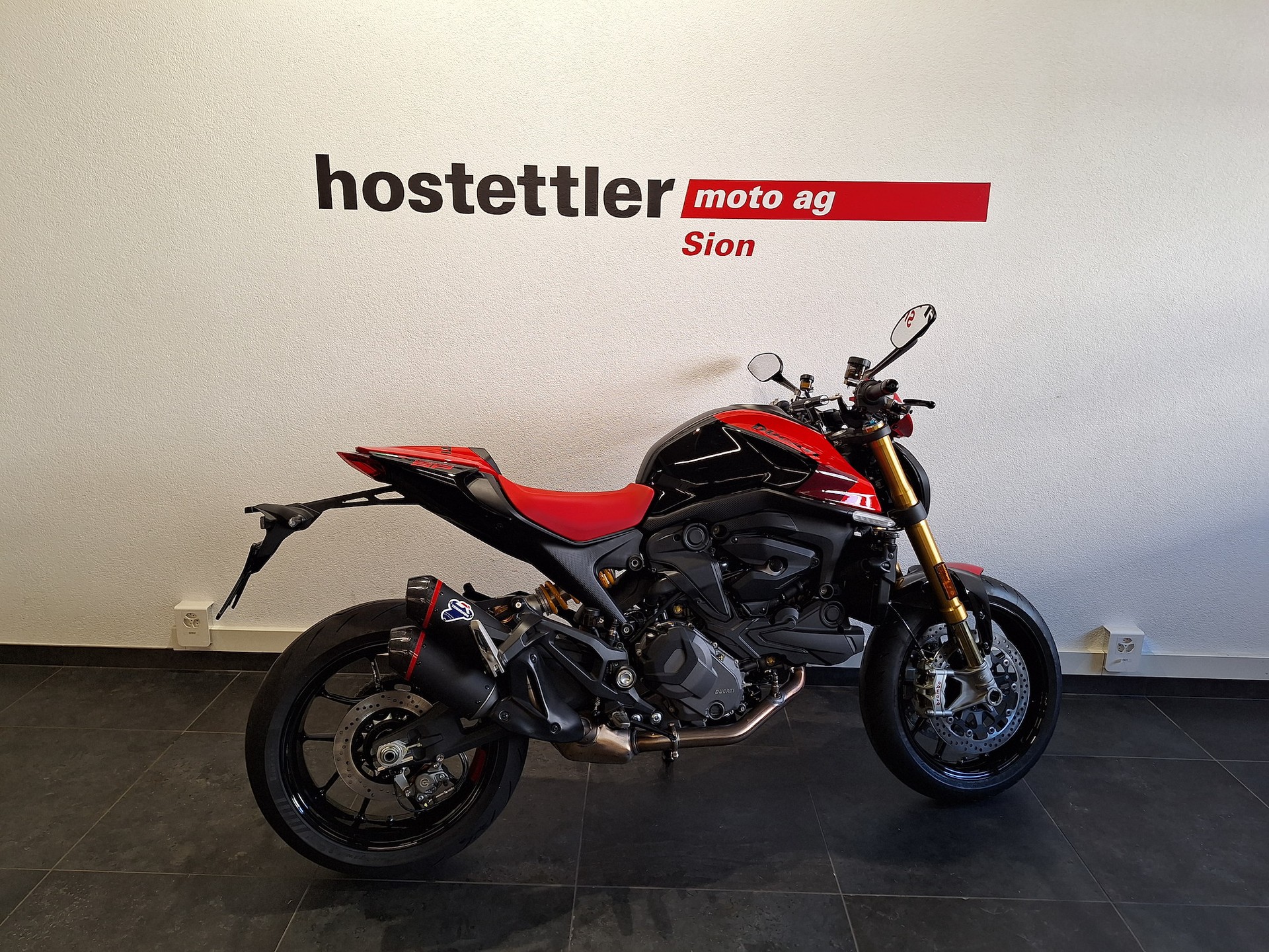 DUCATI Monster SP-showroom-element-2
