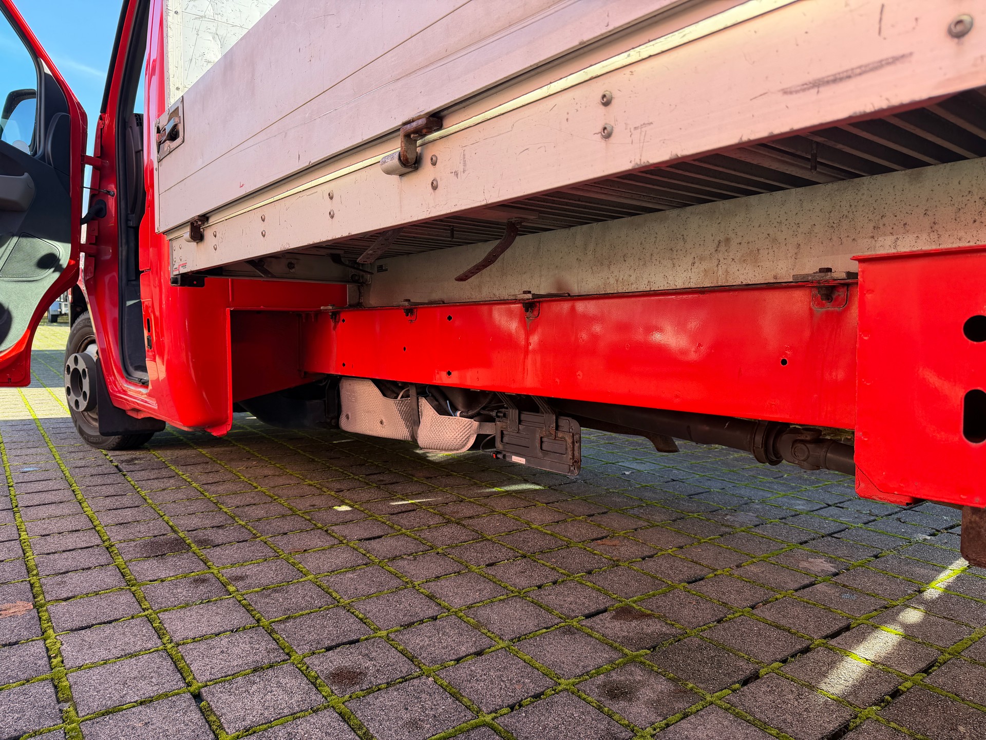 RENAULT Master T35 dCi 165 L4-image-12
