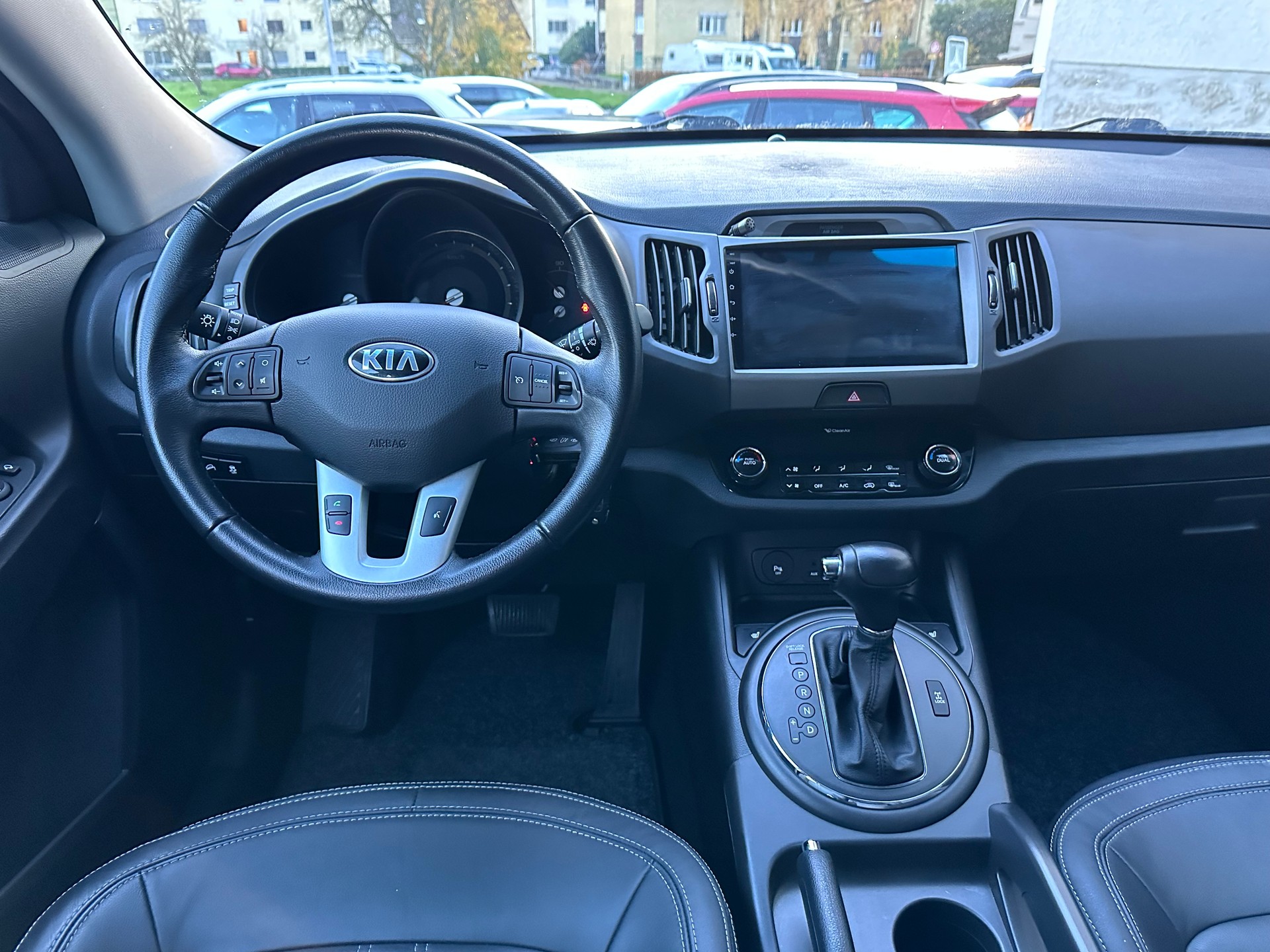 KIA Sportage 2.0 CRDi Trend 4WD Automatic-image-7