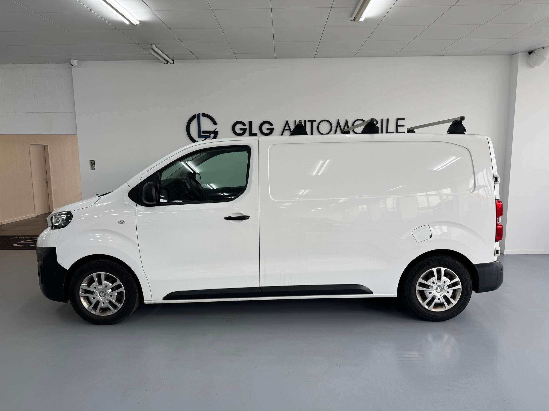 PEUGEOT Expert 2.0 BlueHDi 180 S&S Allure Compact EAT8-showroom-element-1
