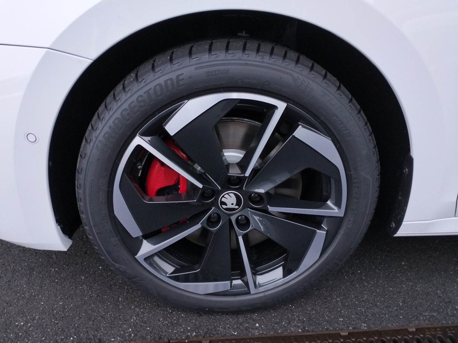 SKODA Octavia Combi 2.0 TSI DSG RS-image-11