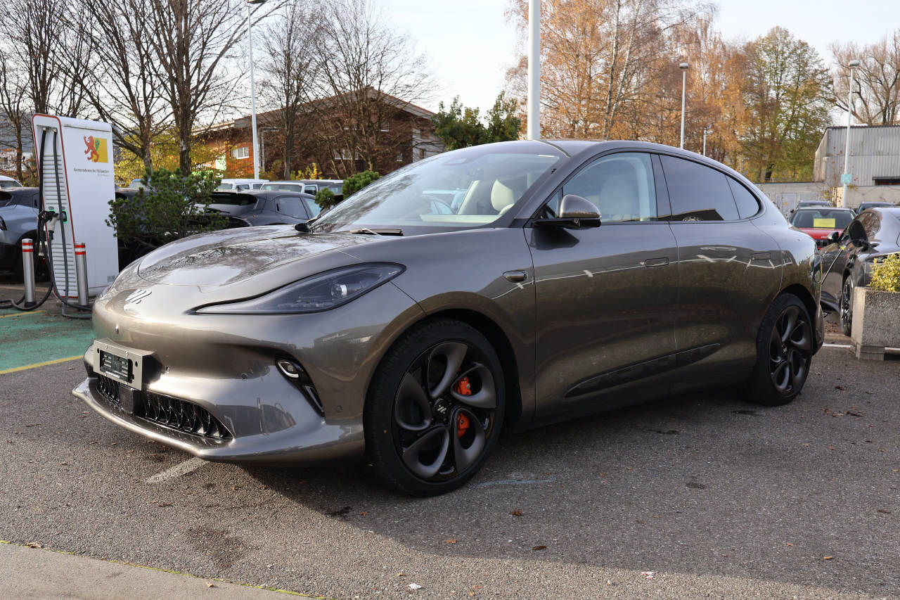 MG IM6 100 kWh Performance 21 4WD-image-5