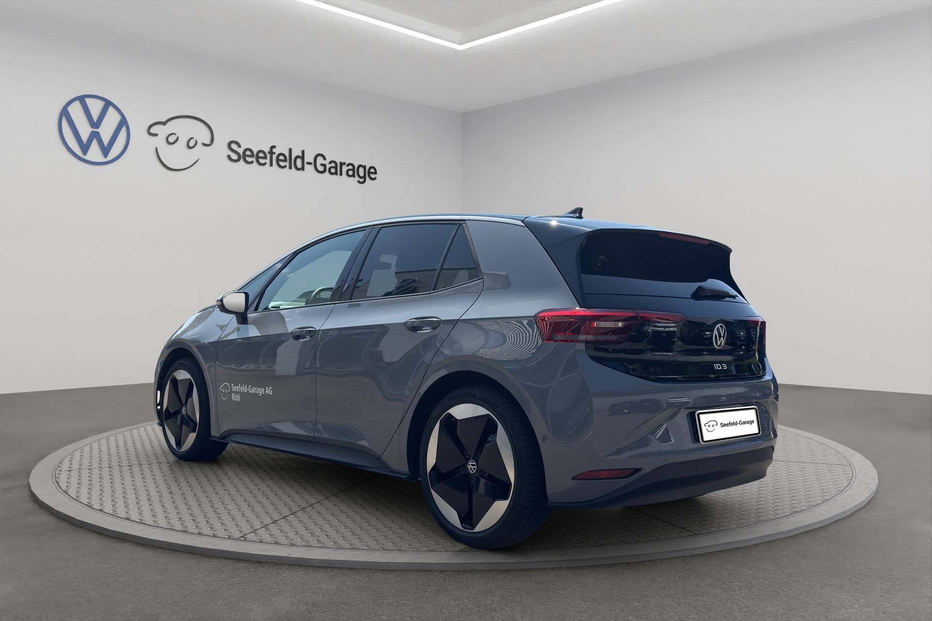 VW ID.3 Pro S 77 kWh Pro S United-image-3