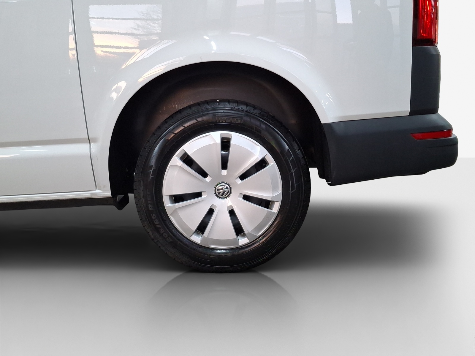 VW T6.1 2.0 TDI 4Motion-image-13